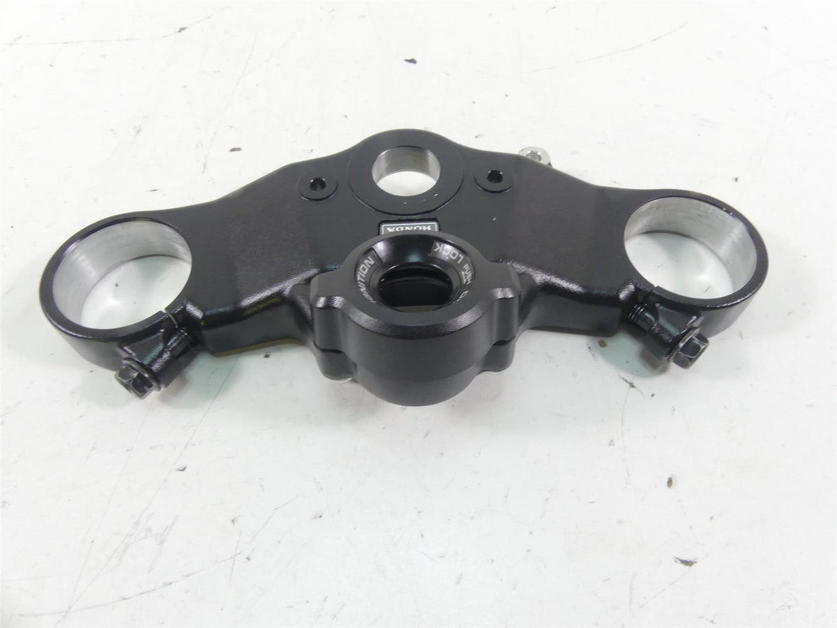 2021 Honda CBR600RR Upper Triple Tree Steering Clamp 53300-MJC-A00 {{ shop.shopifyCountryName }} - Mototech271