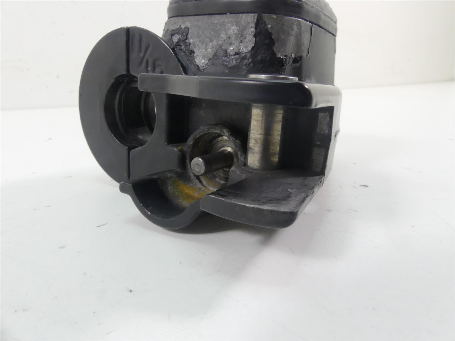 2005 Harley Touring FLHRSI Road King Front Brake Master Cylinder 11/16" 41700738 {{ shop.shopifyCountryName }} - Mototech271