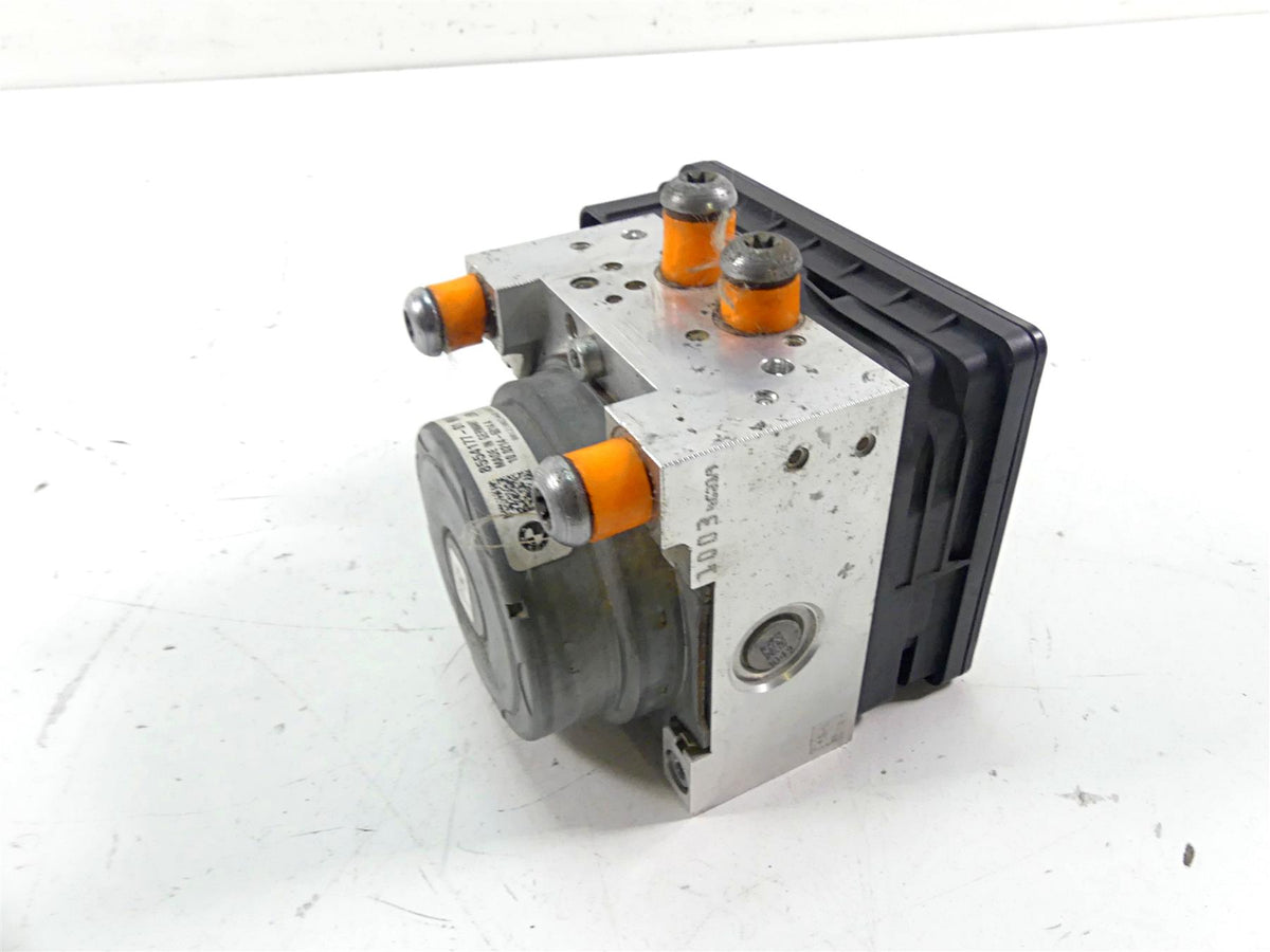 2015 BMW R1200GS GSW K50 Abs Brake Pump Pressure Unit Module 34518561705 {{ shop.shopifyCountryName }} - Mototech271