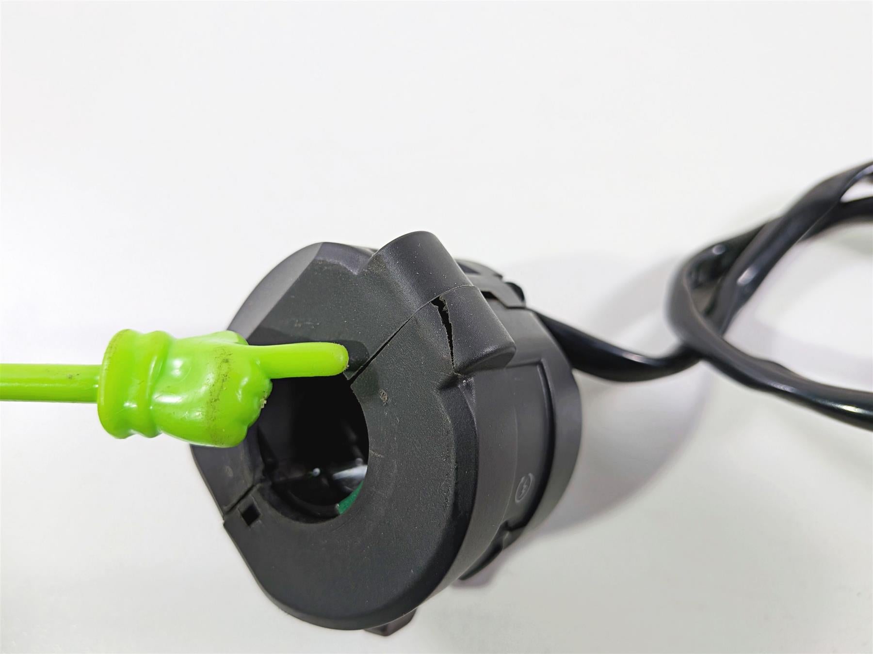 2019 Ducati 959 Panigale Right Hand Start Stop Control Switch - Read 65010094I {{ shop.shopifyCountryName }} - Mototech271