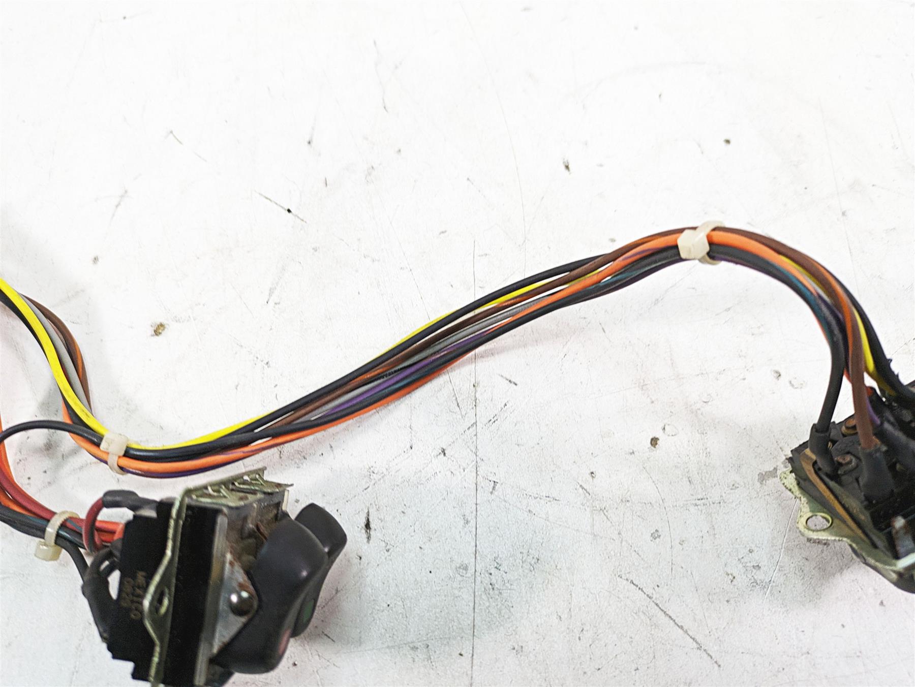 2009 Harley Touring FLHTCU Electra Glide Auxiliary Switch & Wiring Set 70271-98 {{ shop.shopifyCountryName }} - Mototech271