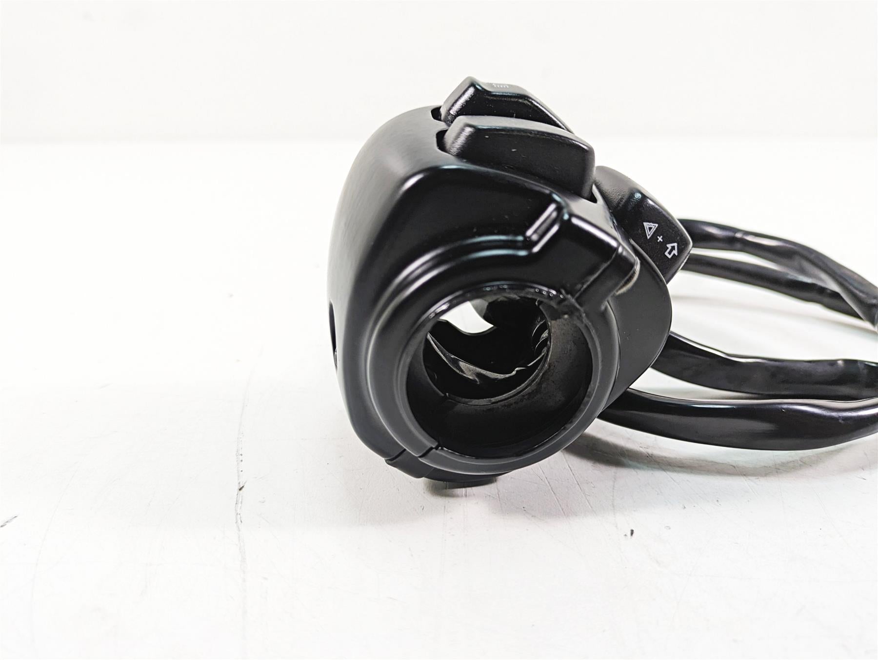 2000 Harley FXSTS Softail Springer Left Hand Control Switch 71682-06A 71685-06A {{ shop.shopifyCountryName }} - Mototech271