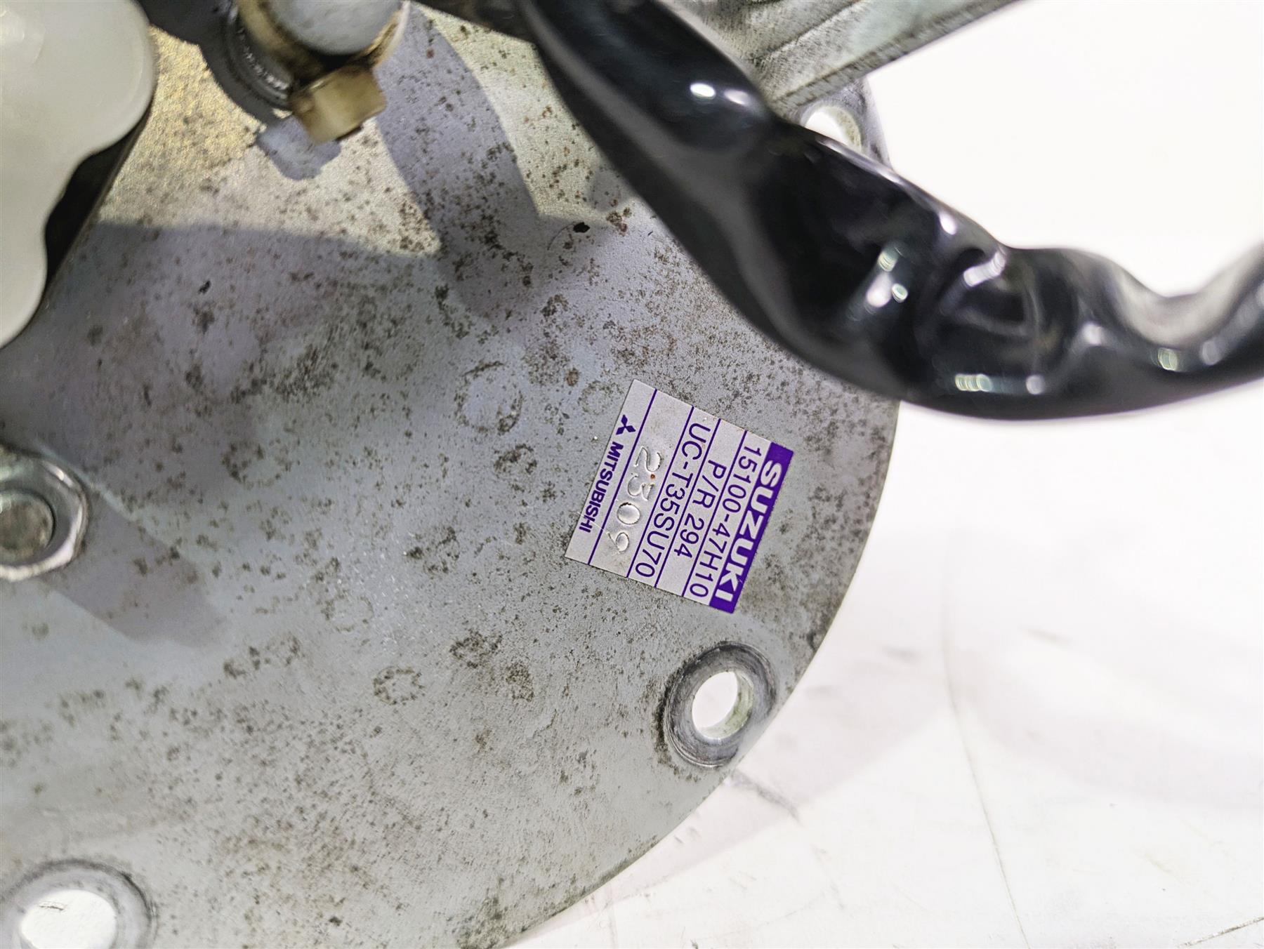 2016 Suzuki GSXR1000 Fuel Gas Petrol Pump - Tested 15100-47H10 {{ shop.shopifyCountryName }} - Mototech271