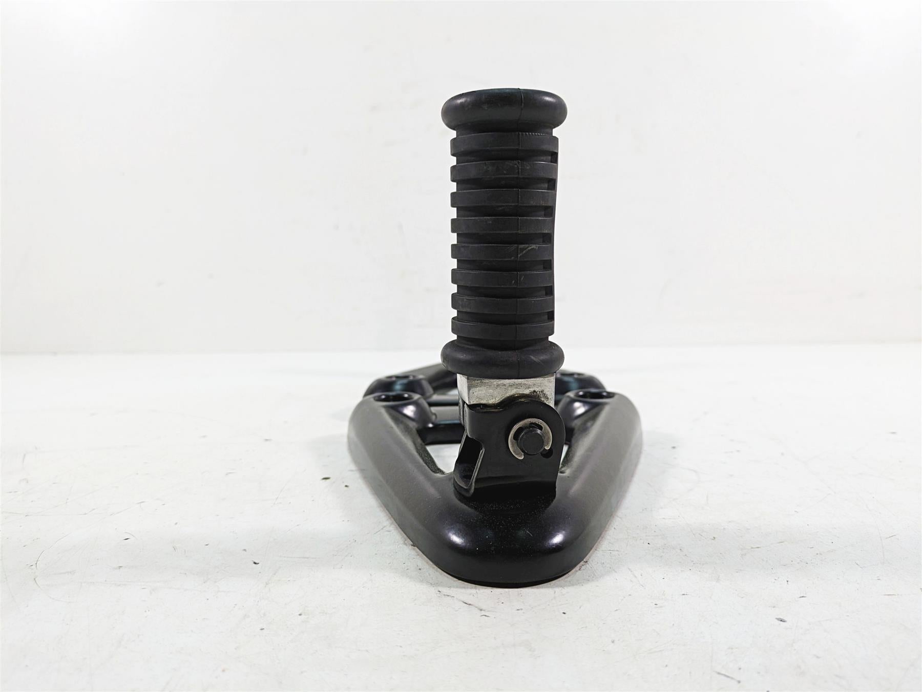 2011 Triumph America Rear Footpeg Foot Peg Set T2081043 T2081062 {{ shop.shopifyCountryName }} - Mototech271
