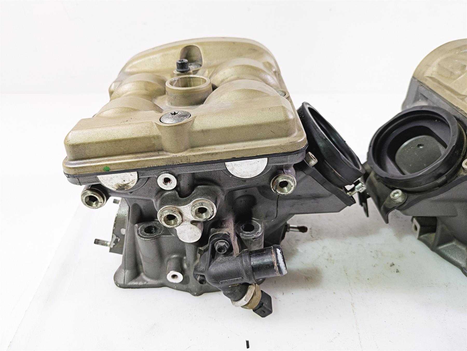 2012 Ducati Streetfighter 848 Cylinderhead Cylinder Heads 30123301AB 30122782AB {{ shop.shopifyCountryName }} - Mototech271