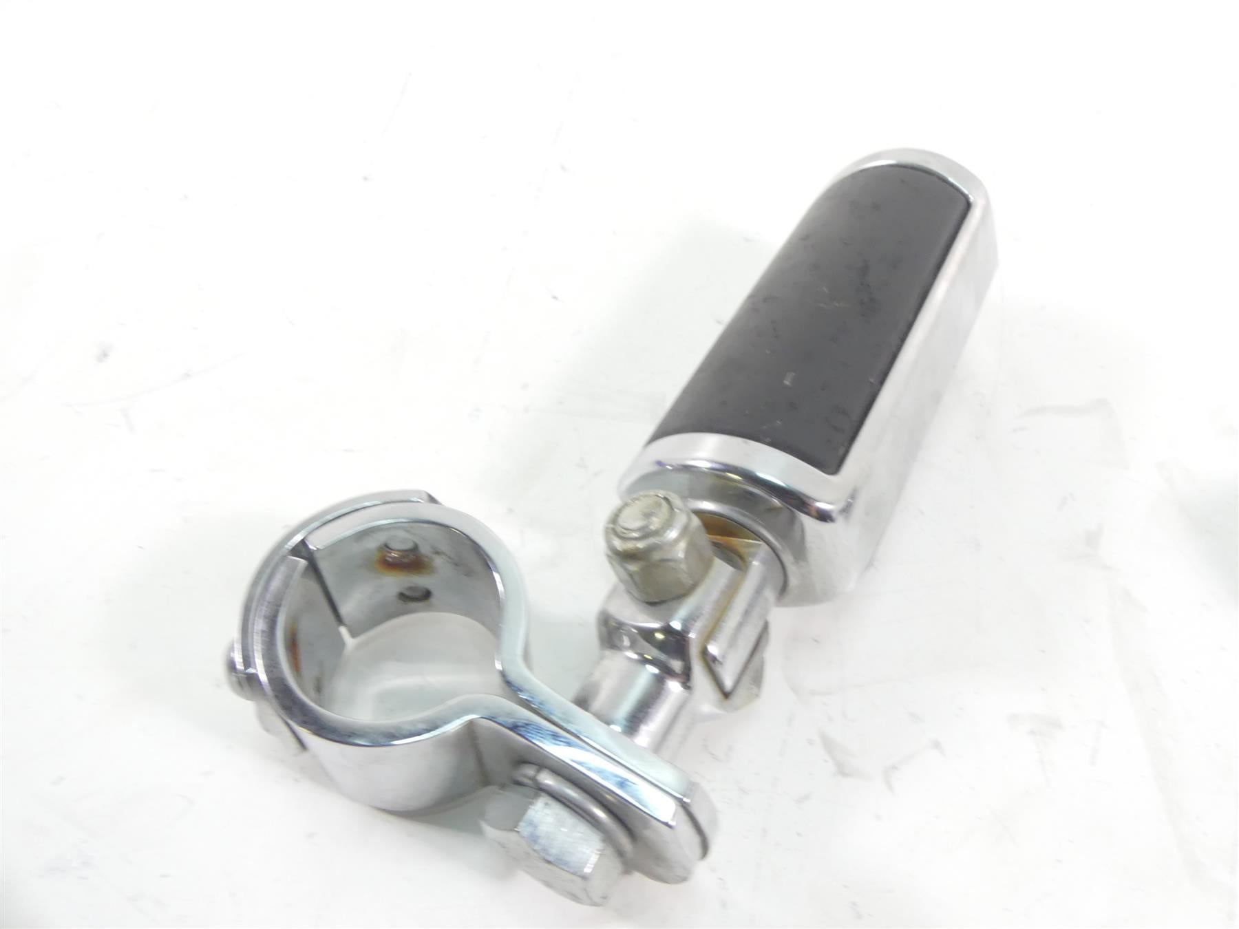 2007 Harley Touring FLHR SE CVO Road King Highway Foot Peg Footpeg Set 50500858 {{ shop.shopifyCountryName }} - Mototech271