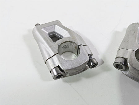 2015 Triumph Tiger Explorer XC Oem Handlebar Riser Holder Set T2040813 {{ shop.shopifyCountryName }} - Mototech271