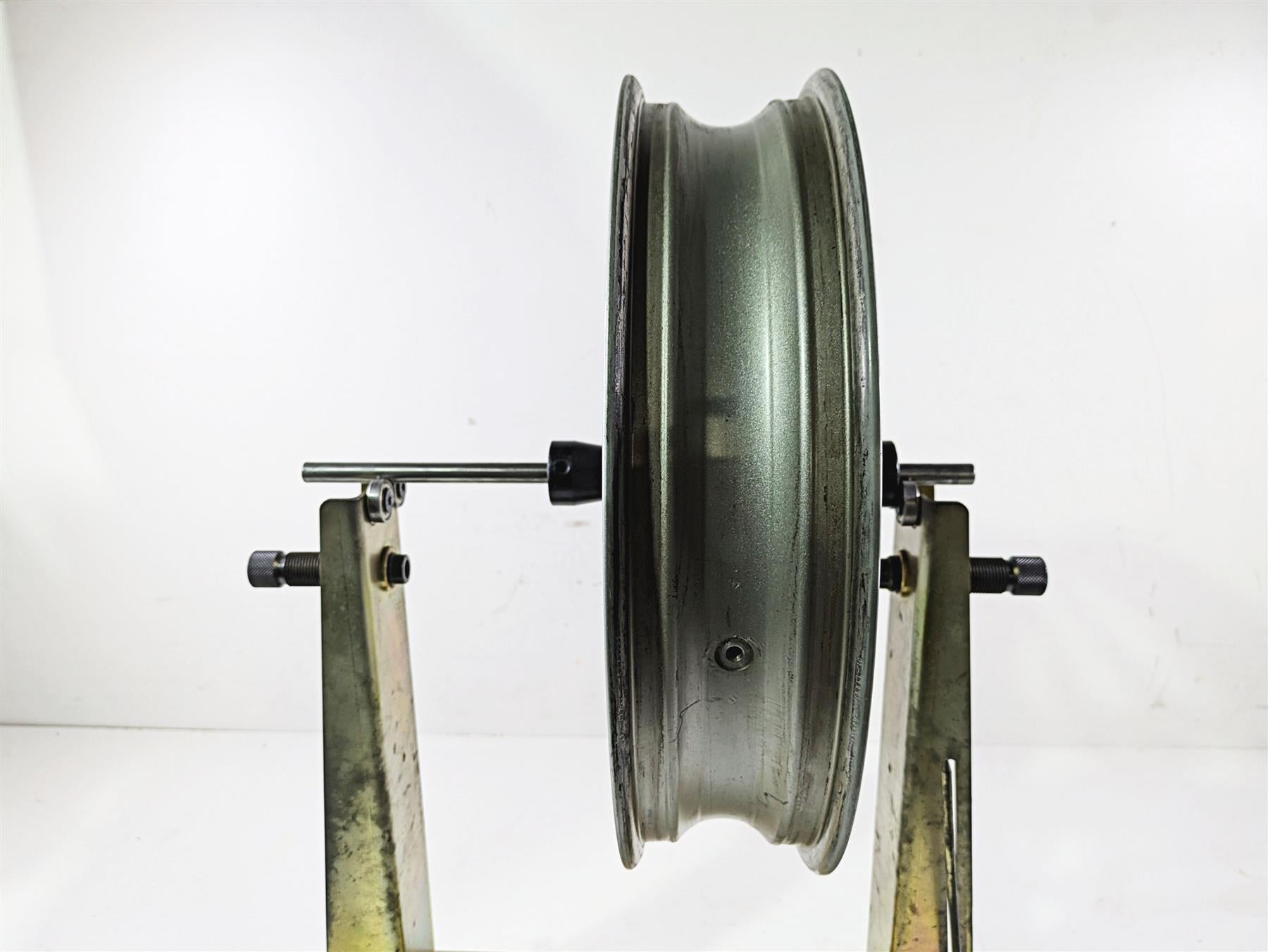2010 BMW R1200RT K26 17x3.5 Front Wheel Rim - Read 36317696159 {{ shop.shopifyCountryName }} - Mototech271
