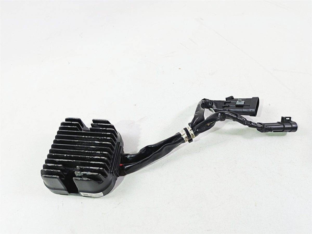 2017 Indian Chieftain Limited Rectifier Voltage Regulator 4014300 {{ shop.shopifyCountryName }} - Mototech271