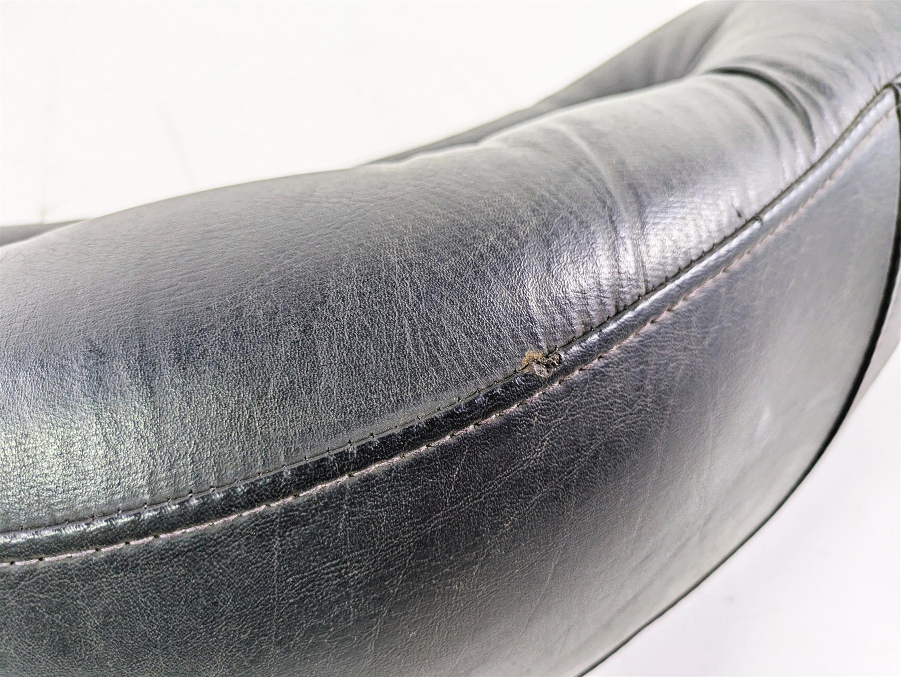 2008 Yamaha XVZ1300 Royal Star Trunk Backrest Pad Pillow Cushion 4XY-2840F-20-00 {{ shop.shopifyCountryName }} - Mototech271