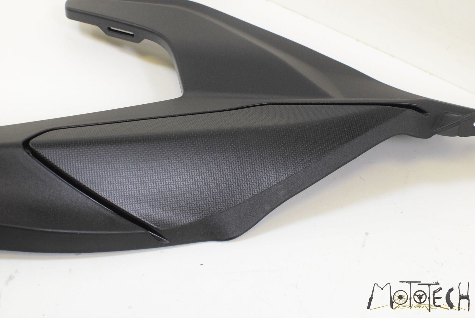2016 Ducati Superbike 959 Panigale Subframe Side Cover Fairing SET 46016311B {{ shop.shopifyCountryName }} - Mototech271