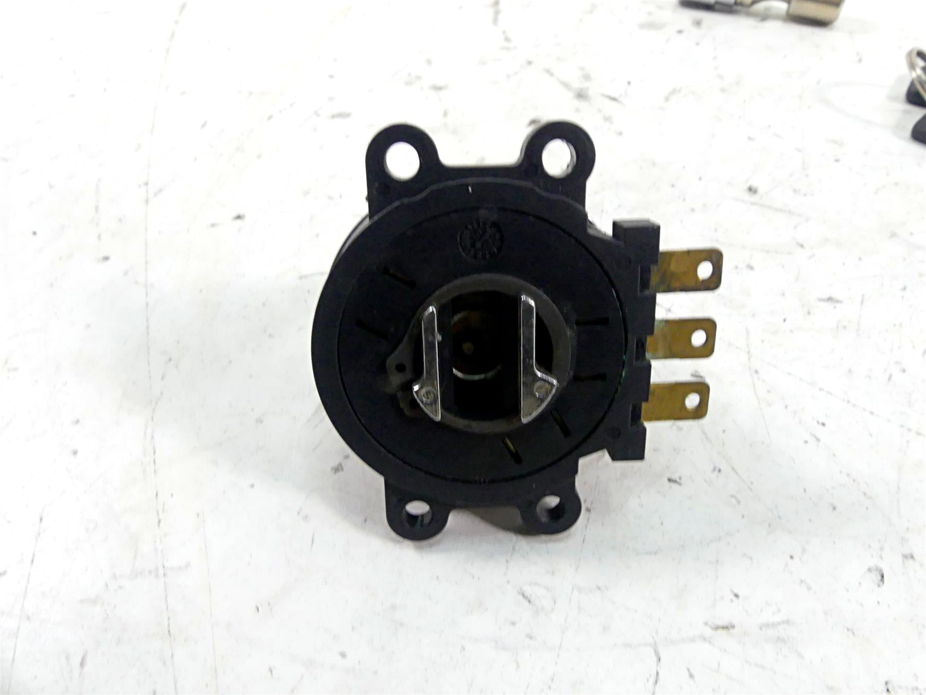2006 Harley Softail FXSTSI Springer Ignition Switch Key Steering Lock 71450-04 {{ shop.shopifyCountryName }} - Mototech271
