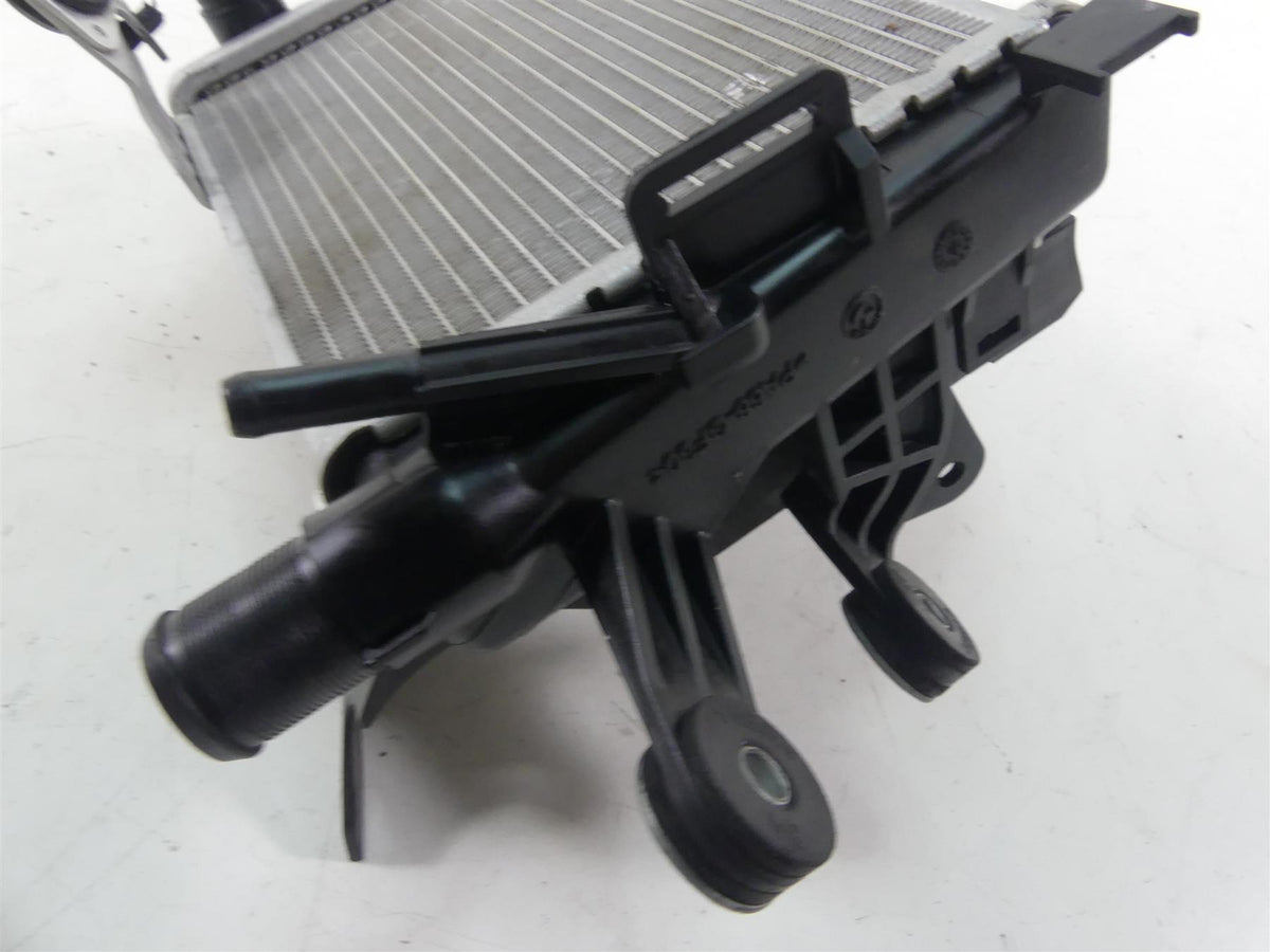 2017 BMW R1200GS GSW K50 Left Radiator Fan & Cover 17118546408 {{ shop.shopifyCountryName }} - Mototech271