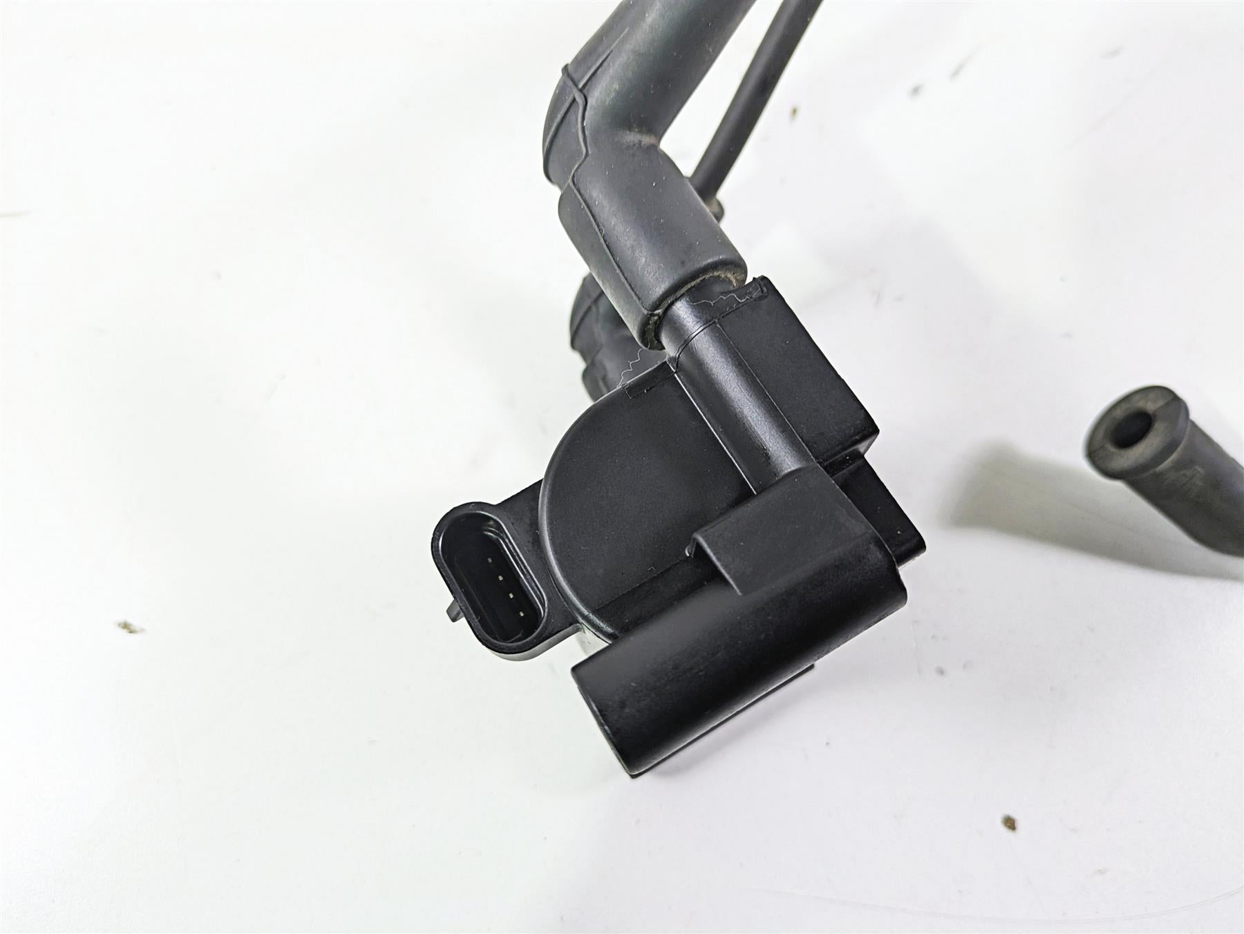 2011 Harley Touring FLHTCUSE CVO E-Glide Ignition Coil Wire Plug Set 31696-07A {{ shop.shopifyCountryName }} - Mototech271