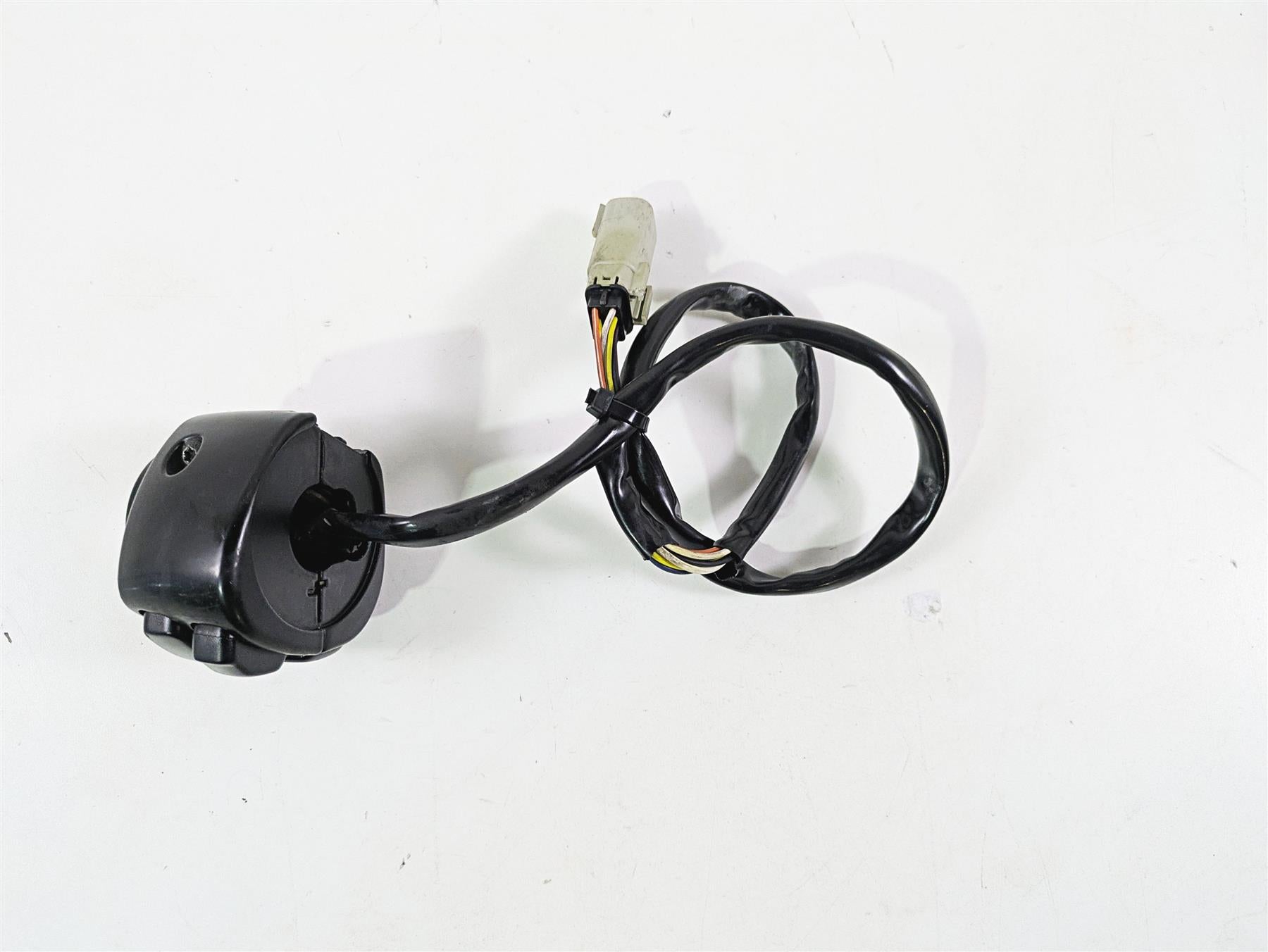 2008 Harley FXDL Dyna Low Rider 105TH Left Hand Control Switch 71598-00 {{ shop.shopifyCountryName }} - Mototech271