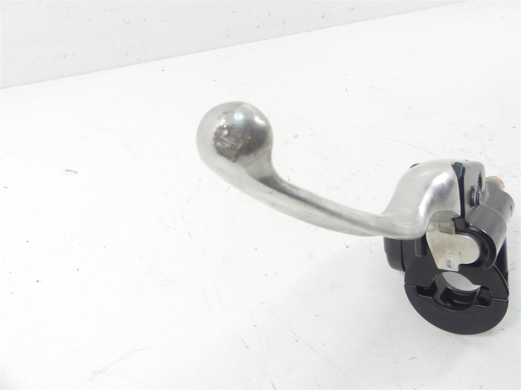2013 Harley VRSCDX Night Rod Special Front Brake Master Cylinder 11/16 44551-08F {{ shop.shopifyCountryName }} - Mototech271