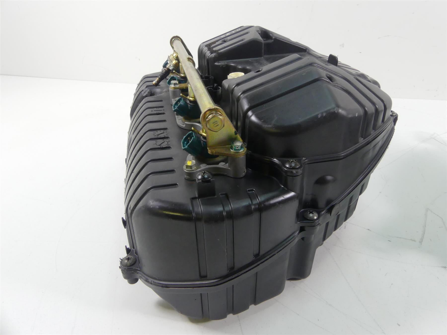 2004 Honda CBR1000RR SC57 Air Cleaner Box Injectors & Scoop Ram 17220-MEL-000 {{ shop.shopifyCountryName }} - Mototech271