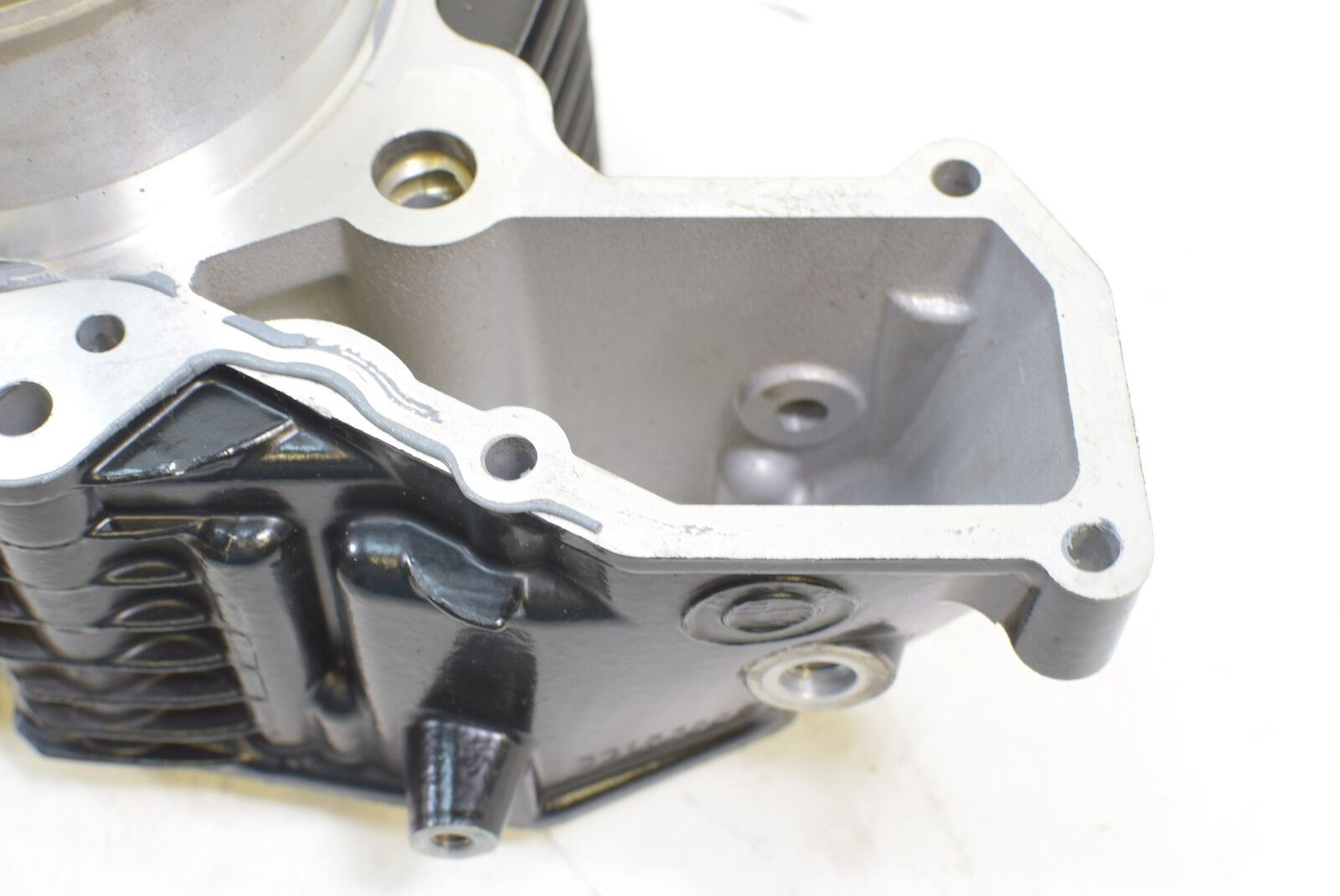 2019 BMW R nine T Pure K22 Left Cylinder Barrel Jug 11117710477 {{ shop.shopifyCountryName }} - Mototech271