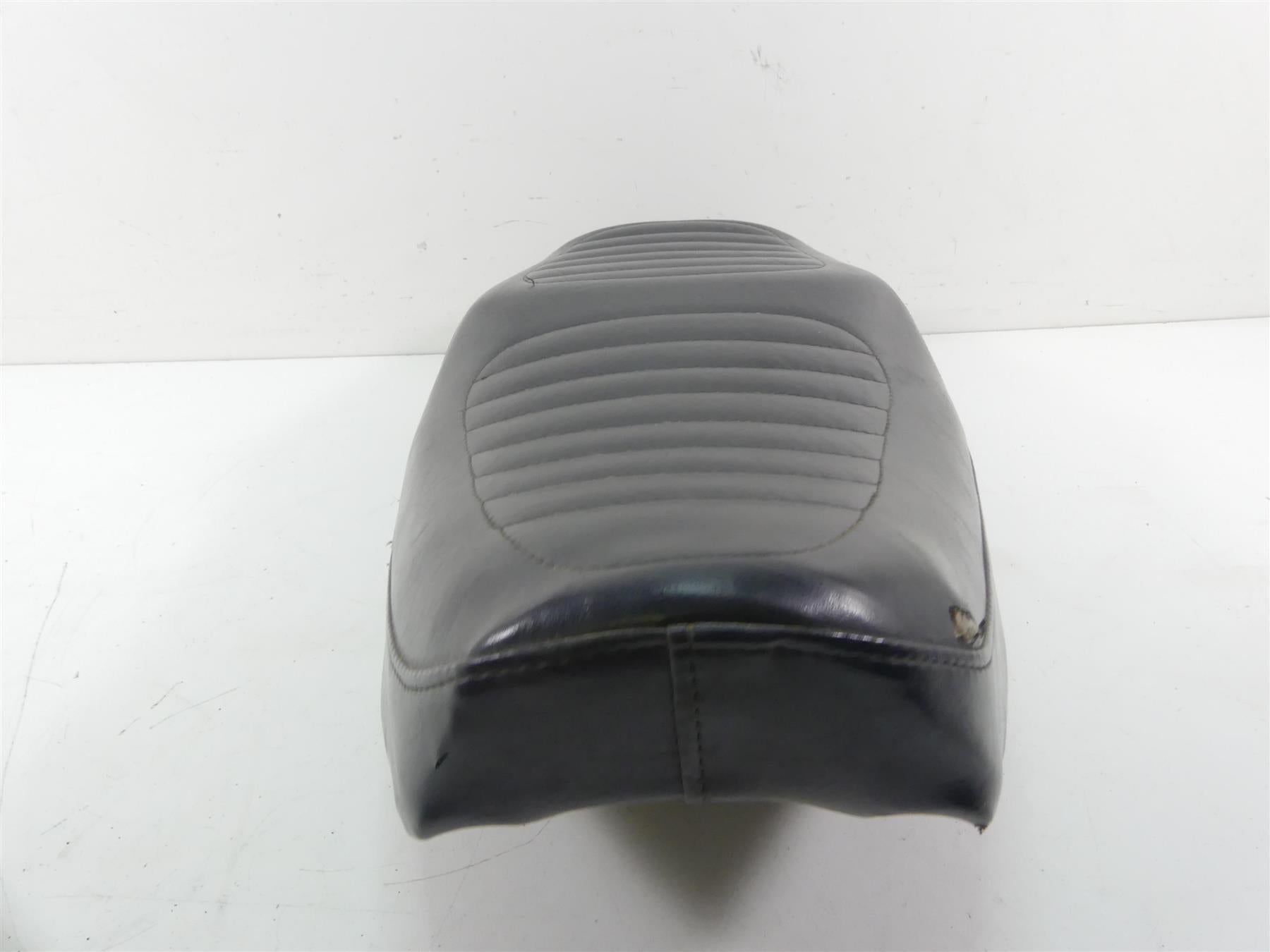 1978 Yamaha XS650 SE Special Seat Saddle & Travelcade Cover 2M0-24730-91-00 {{ shop.shopifyCountryName }} - Mototech271