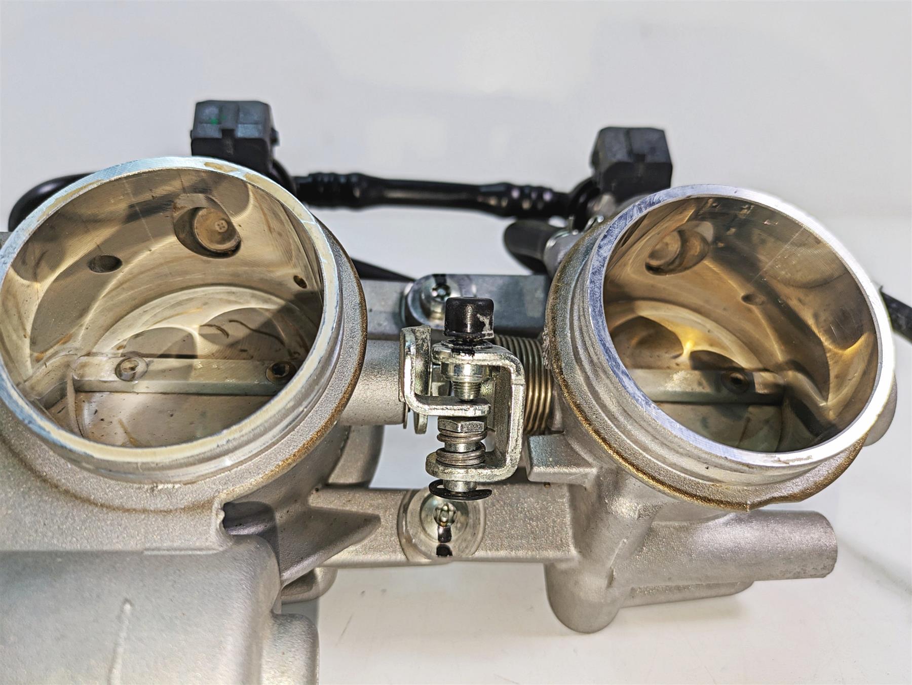 2020 Aprilia Tuono V4 Factory Throttle Body Bodies Set 776miles 857303 857304 {{ shop.shopifyCountryName }} - Mototech271