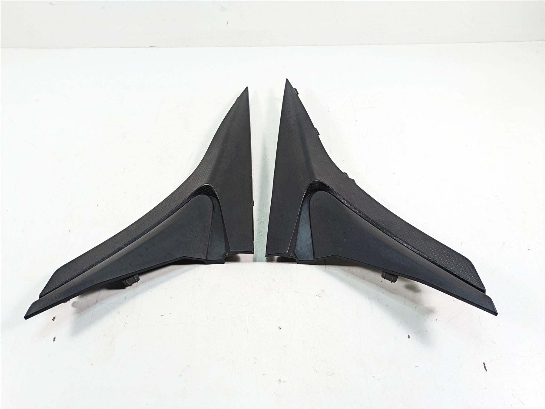 2021 Aprilia RS660 Under Seat Infill Cover Fairing Set - Read 2B006645 2B006646 {{ shop.shopifyCountryName }} - Mototech271