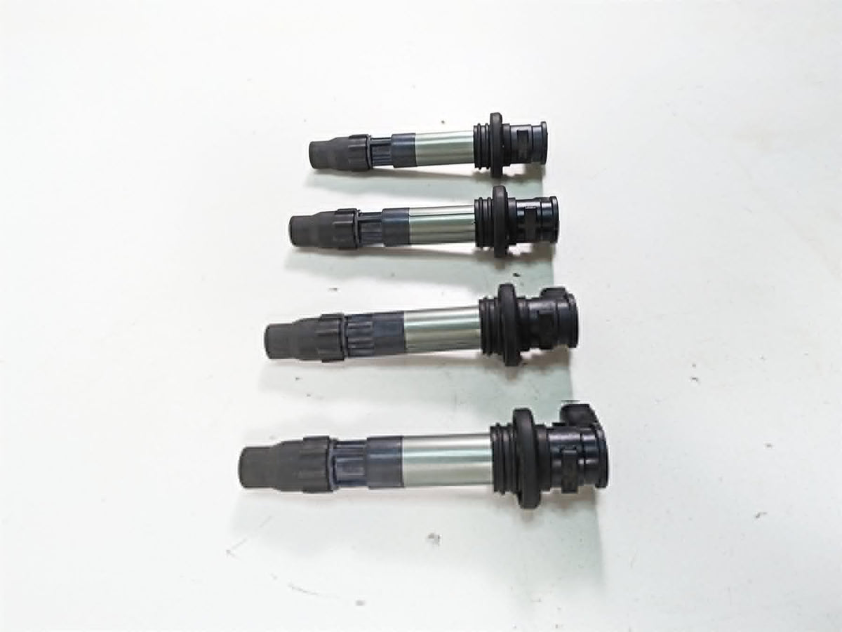 2022 Suzuki GSXR 750 Denso Ignition Coil Set 4K Only 33410-38H00 129700-5230 {{ shop.shopifyCountryName }} - Mototech271