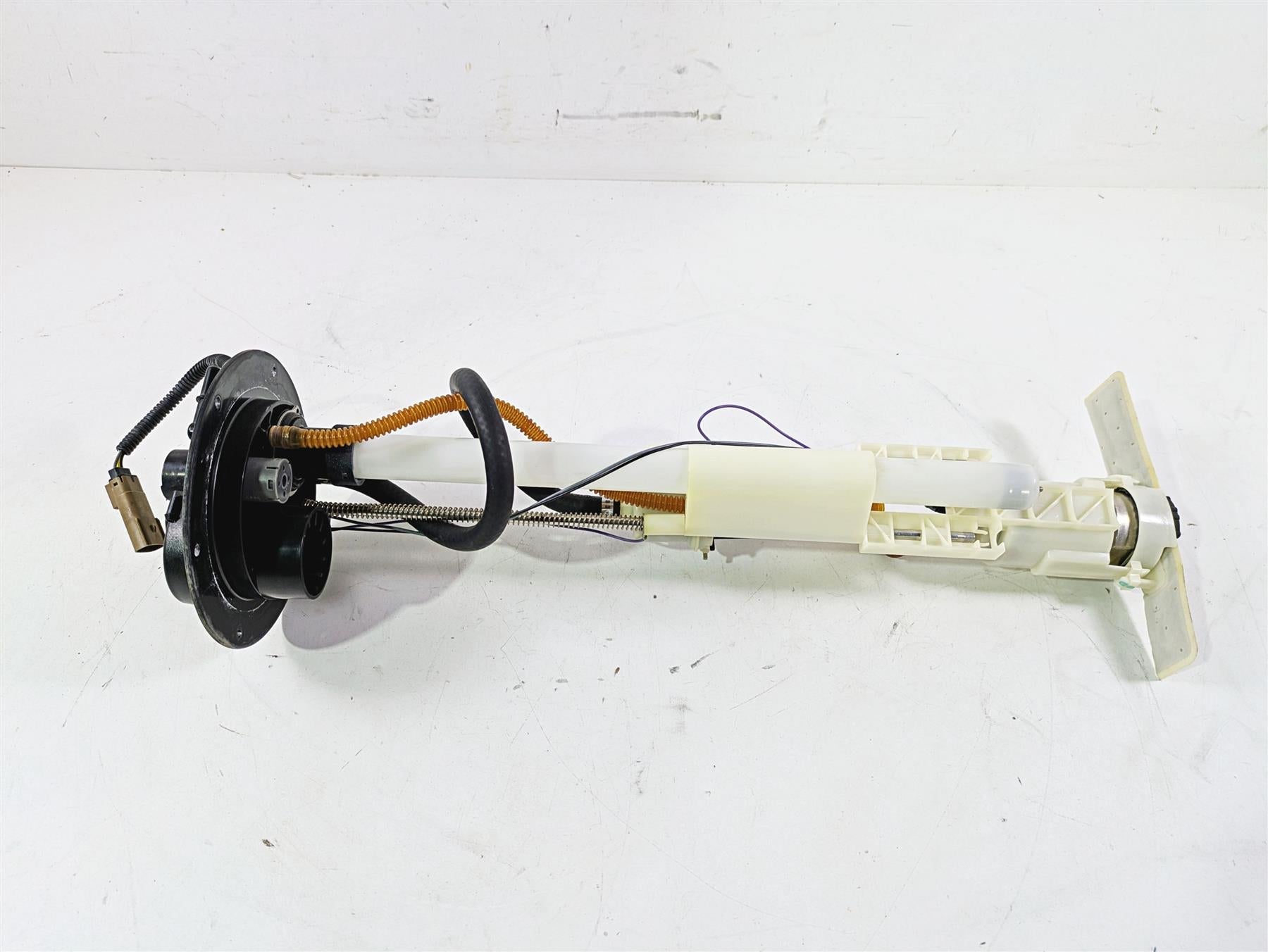 2013 Harley VRSCF Muscle Rod Fuel Gas Petrol Pump - Tested 75310-07 | Mototech271