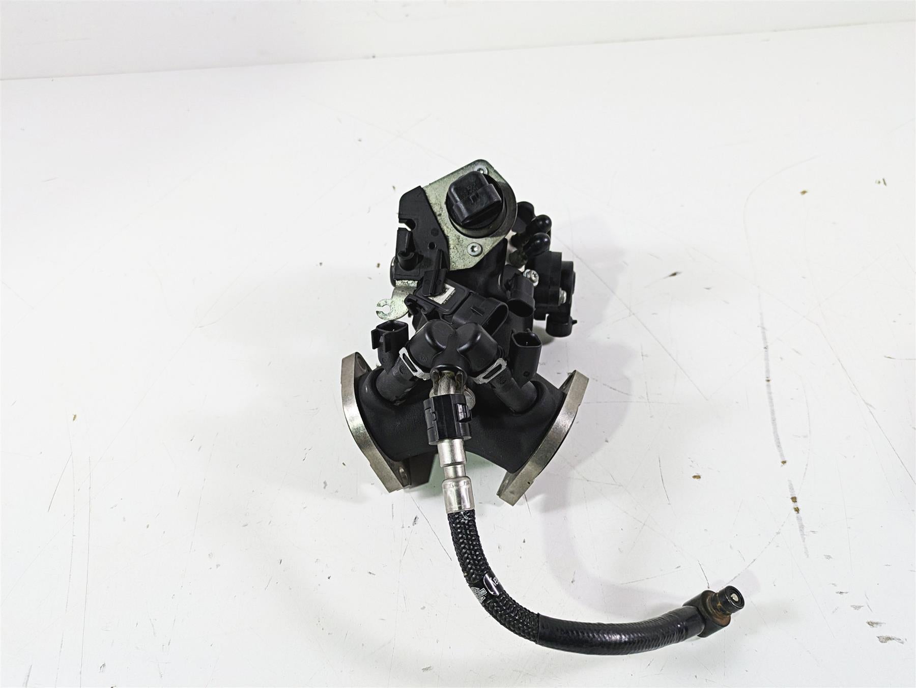 2015 Harley FXDL Dyna Low Rider Throttle Body Fuel Injectors 27708-06B 27708-10A {{ shop.shopifyCountryName }} - Mototech271