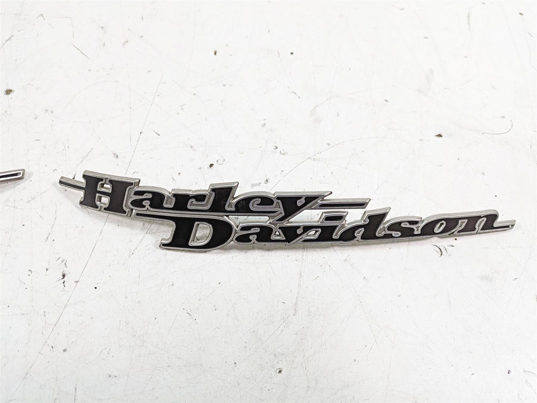 2013 Harley Touring FLHX Street Glide Fuel Tank Emblem Medallion Set 62435-11 {{ shop.shopifyCountryName }} - Mototech271