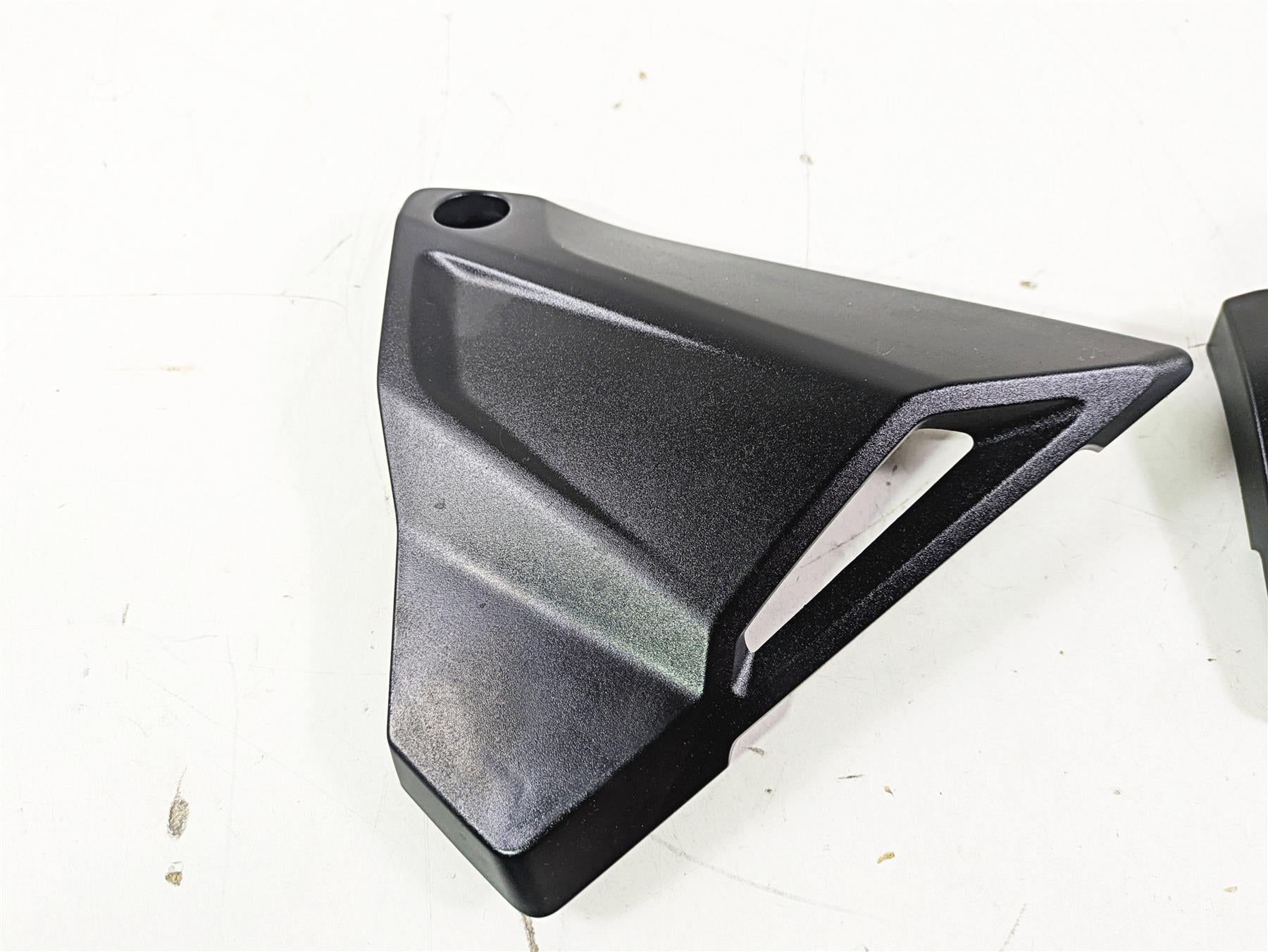 2015 BMW R1200GS Adv K51 Battery Side Cover Fairing Set 46638523155 46638523156 {{ shop.shopifyCountryName }} - Mototech271