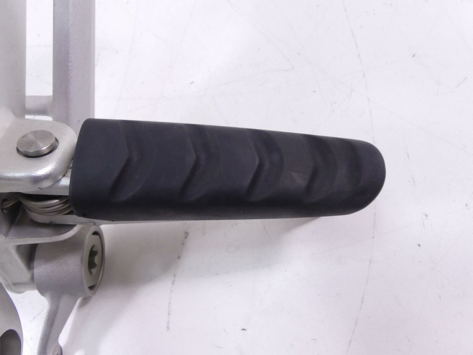 2016 BMW R1200R K53 Right Rider Footpeg & Brake Pedal 46718540797 {{ shop.shopifyCountryName }} - Mototech271
