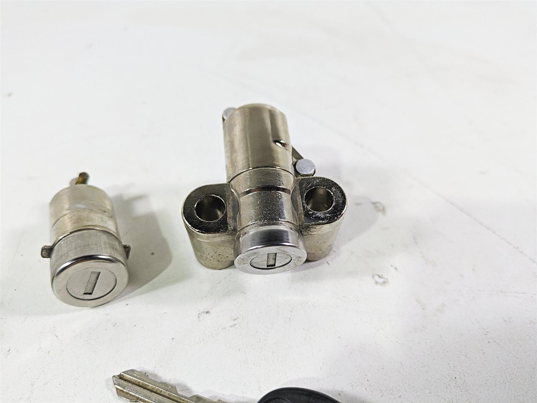 2018 Indian Chieftain Dark Horse Steering & Saddle Bag Lock & Key Set 2635146 {{ shop.shopifyCountryName }} - Mototech271