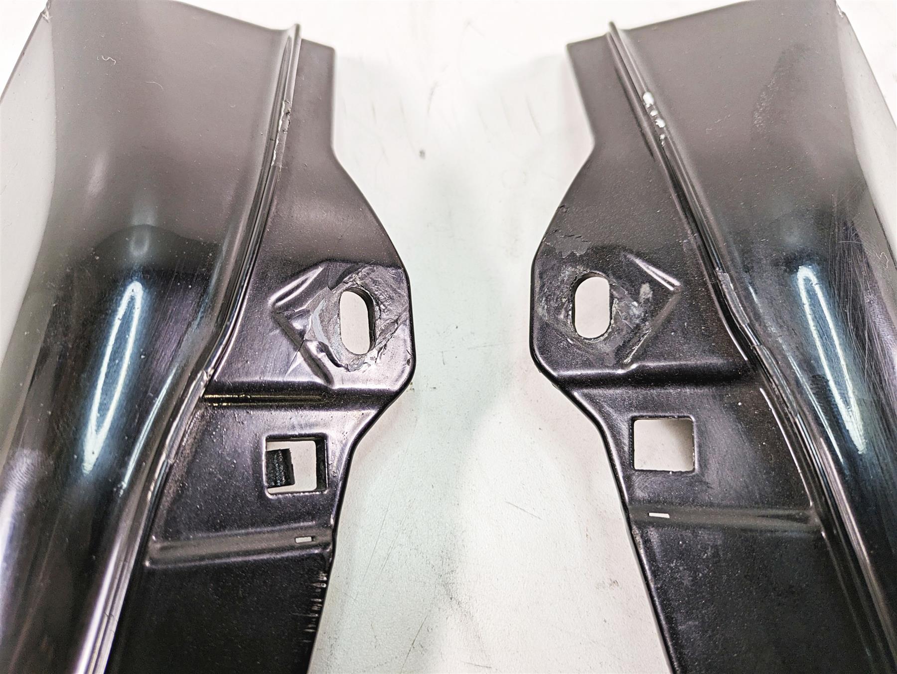 2011 Harley Touring FLTRU Road Glide Mid Frame Air Deflector Set -Read 58167-09 {{ shop.shopifyCountryName }} - Mototech271