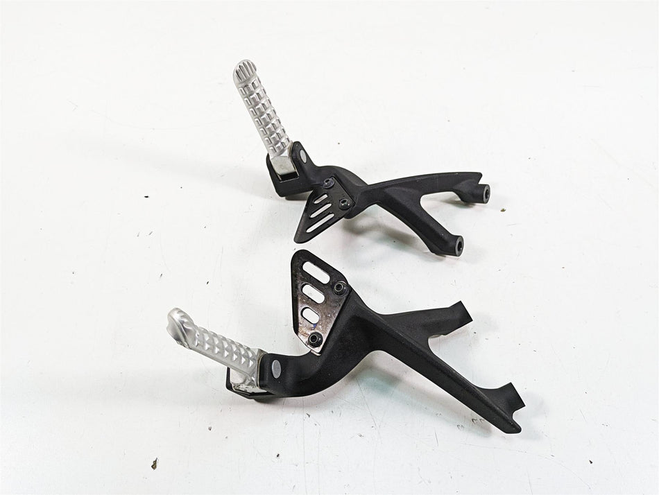 2020 Aprilia Tuono V4 Factory Passenger Footpeg Foot Peg Set 2B005866 2B005867 {{ shop.shopifyCountryName }} - Mototech271