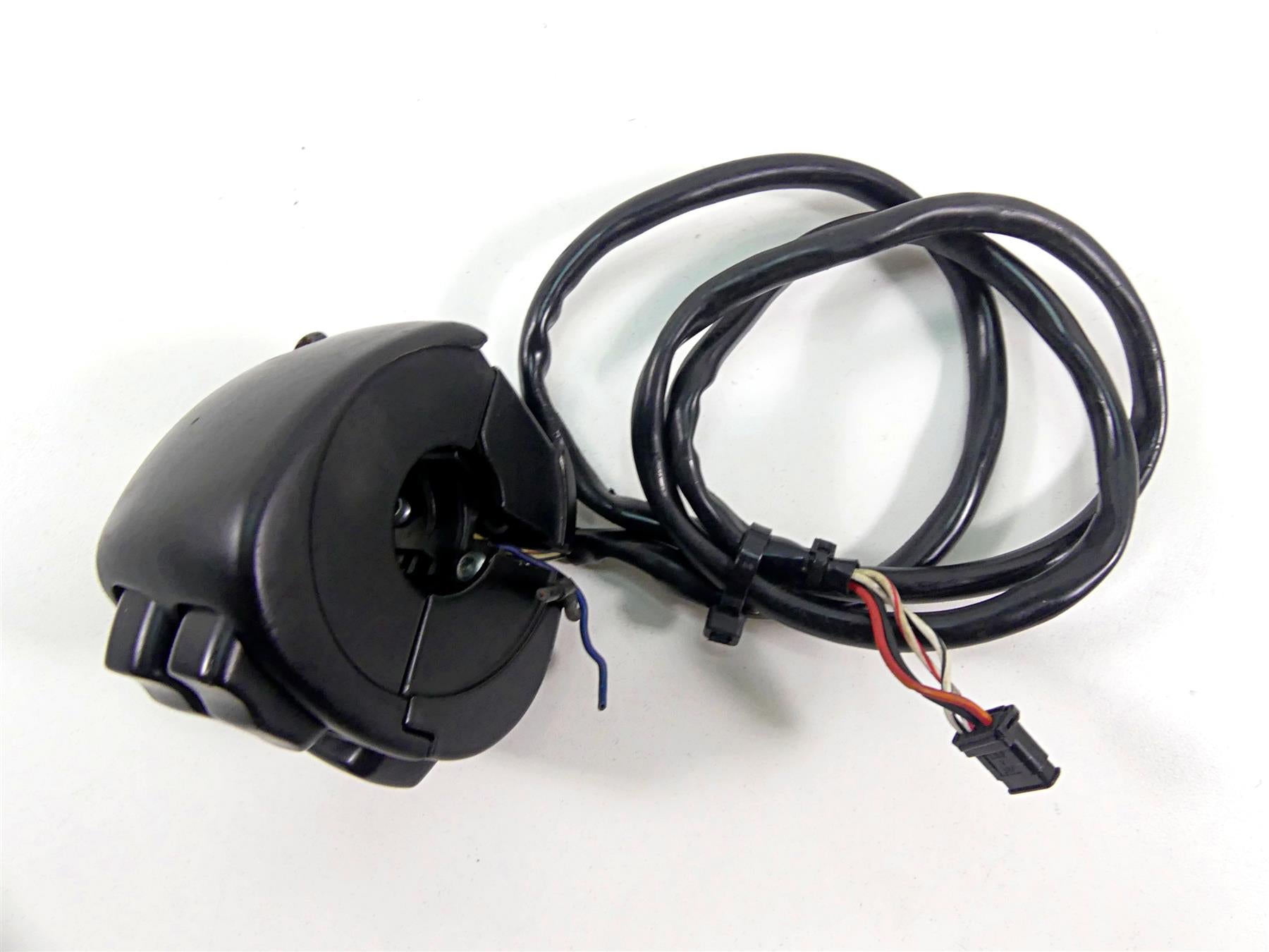 2014 Harley FXDL Dyna Low Rider Left Hand Control Switch -Read 72945-12A {{ shop.shopifyCountryName }} - Mototech271