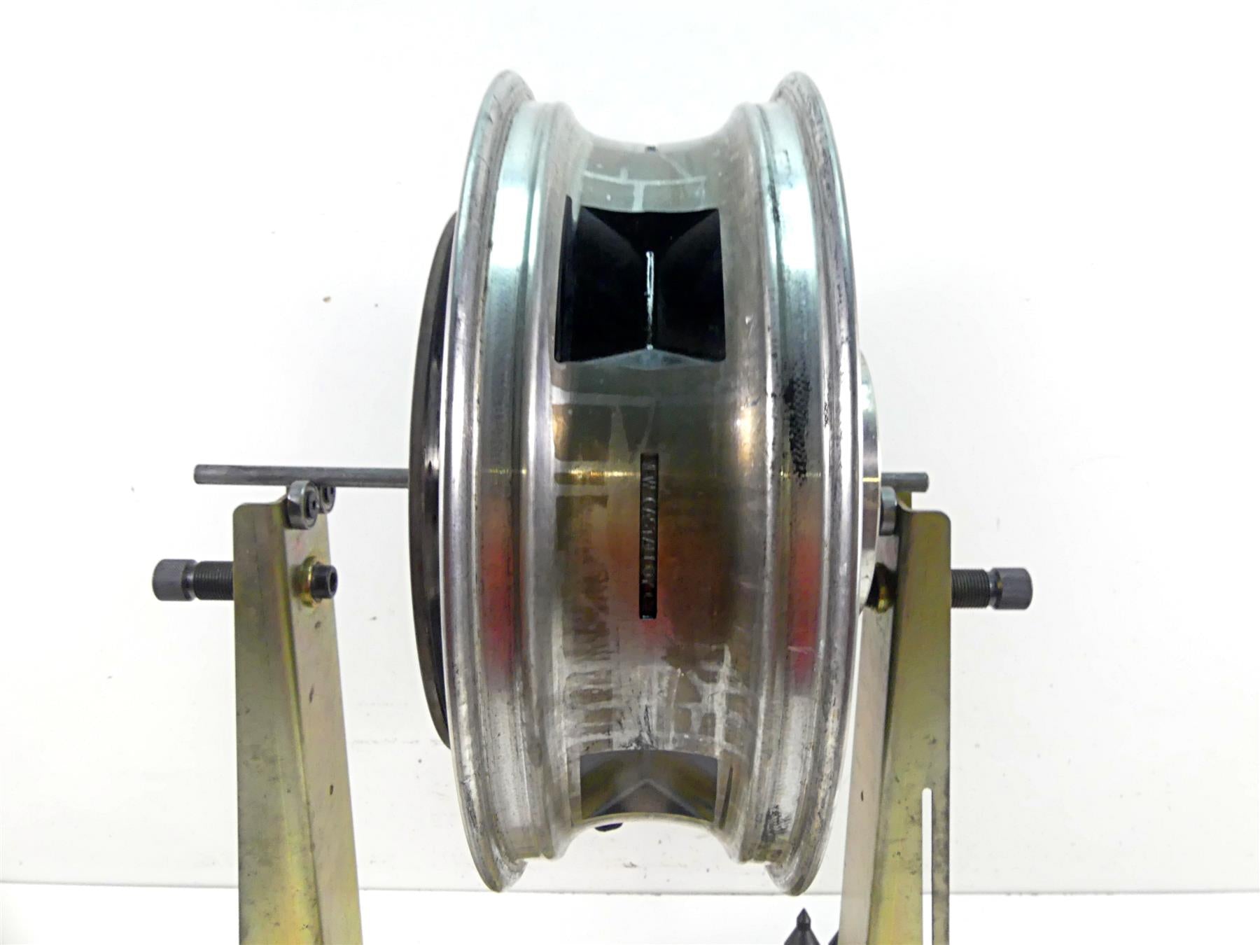 2011 Harley Touring FLTRX Road Glide 16x5 Rear Wheel Rim - Read 40900194 {{ shop.shopifyCountryName }} - Mototech271