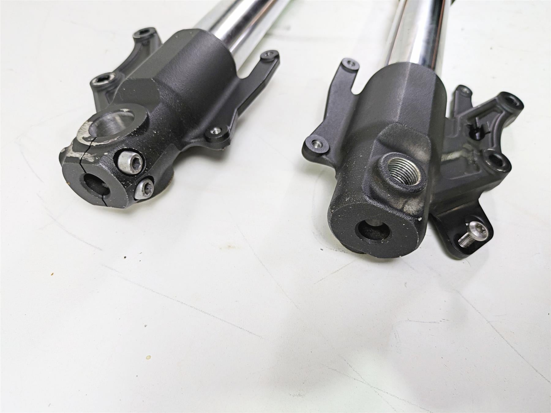 2013 Triumph Tiger 1215 Explorer Straight Front Fork Leg Set - Read T2041510 {{ shop.shopifyCountryName }} - Mototech271
