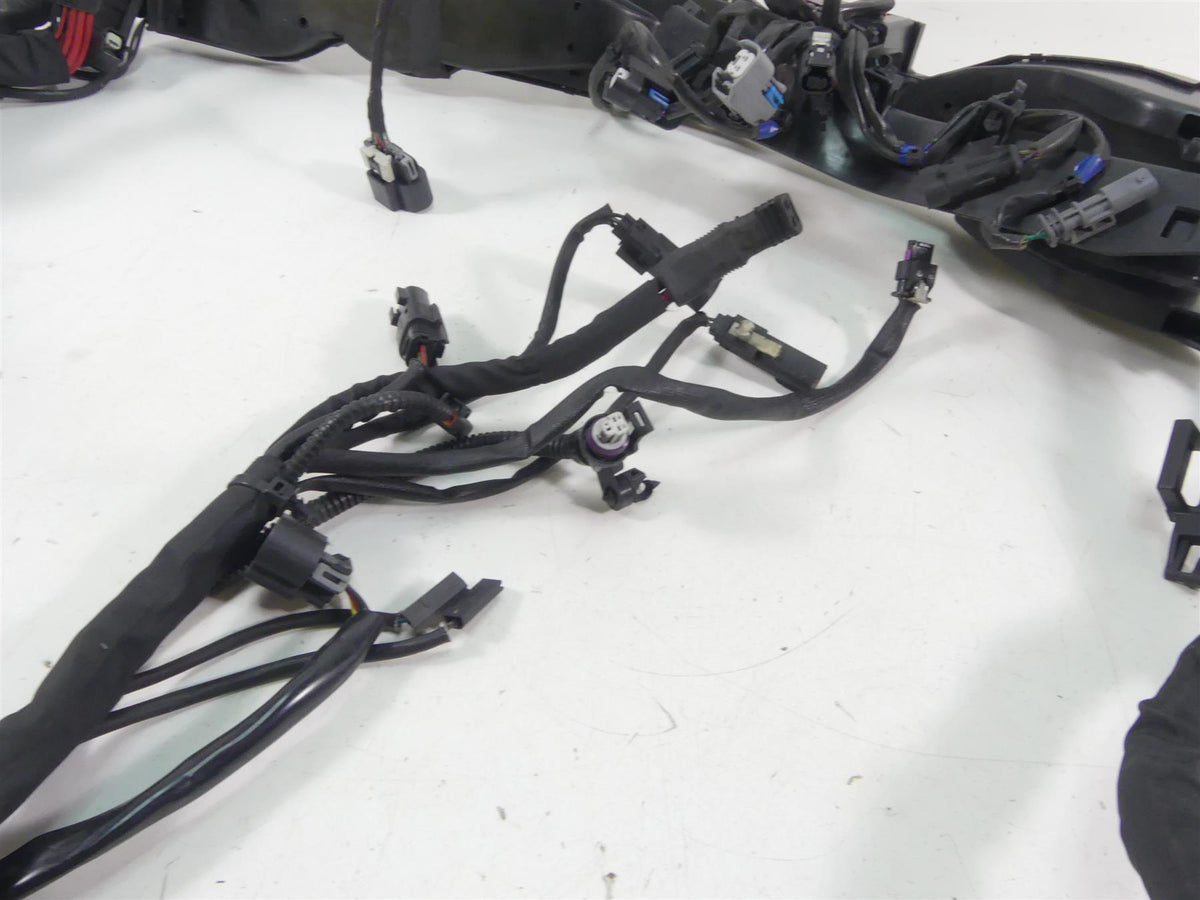 2017 Harley Touring FLHTKL Electra Glide Main Abs Wiring Harness Loom 69201119 {{ shop.shopifyCountryName }} - Mototech271