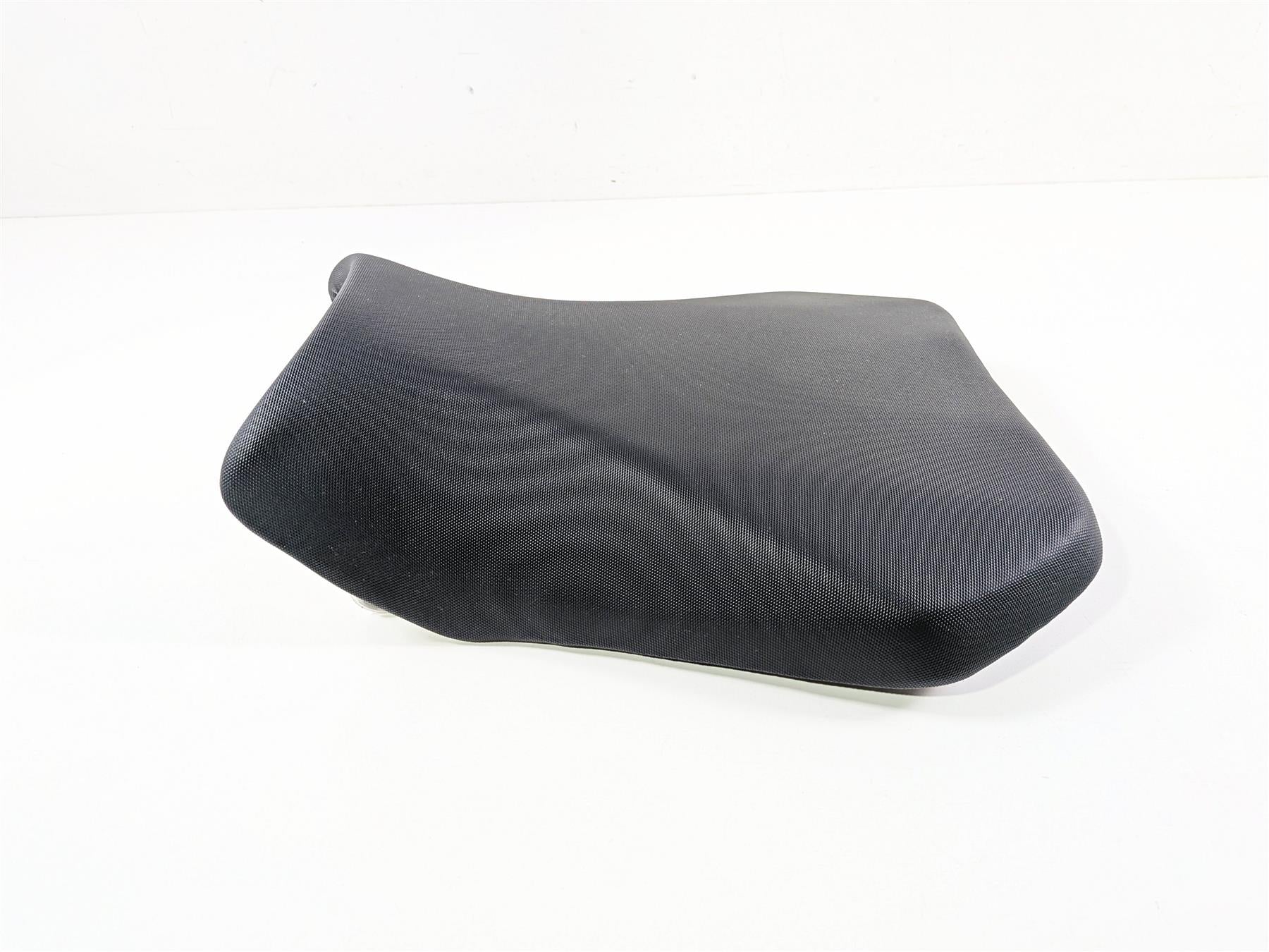 2024 Suzuki GSXR600 Nice Front Rider Seat Saddle 45100-14J11-DW2 {{ shop.shopifyCountryName }} - Mototech271