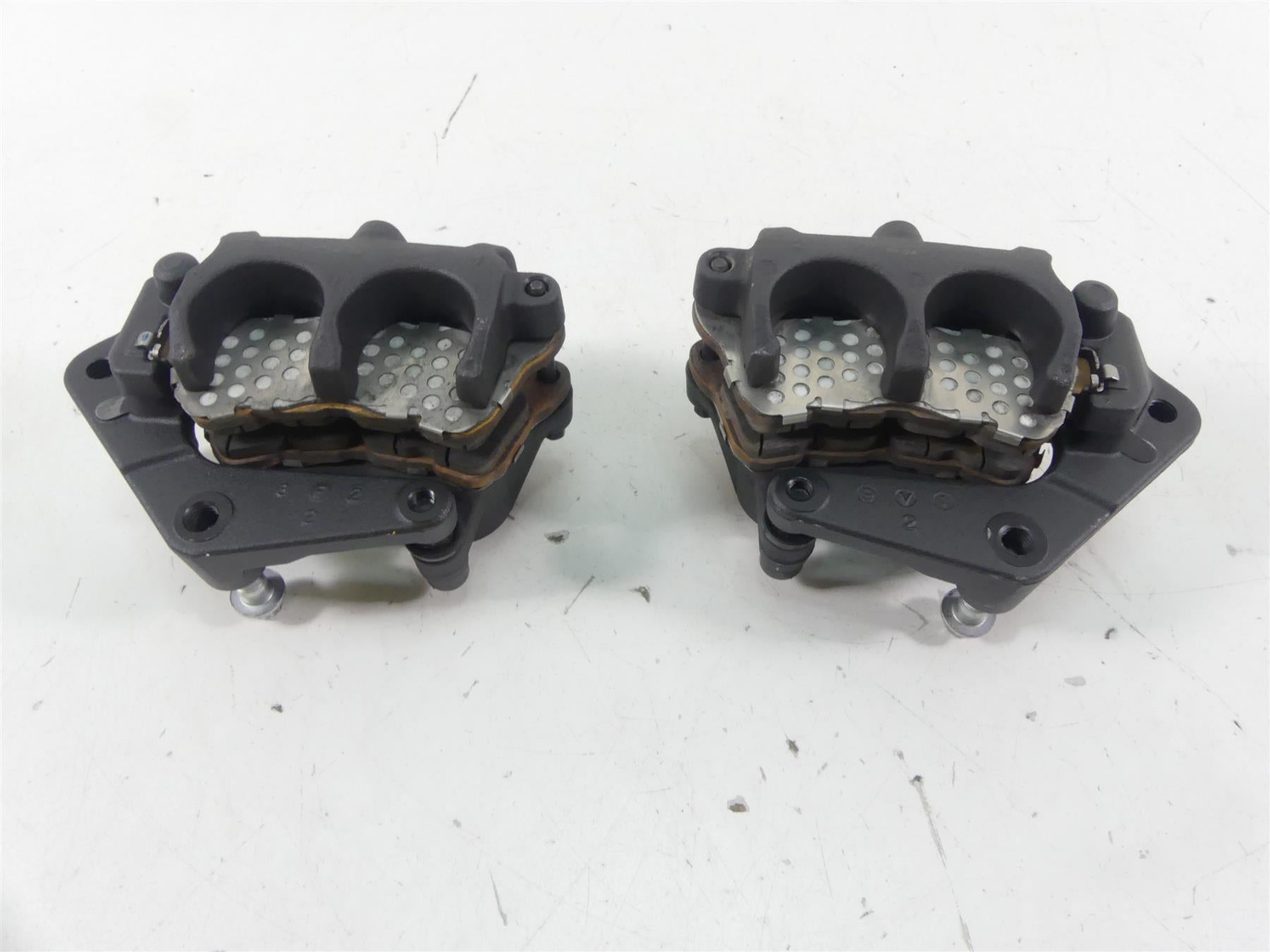 2020 Harley XL1200 CX Sportster Roadster Front Brake Calipers 41300010 41300032 {{ shop.shopifyCountryName }} - Mototech271