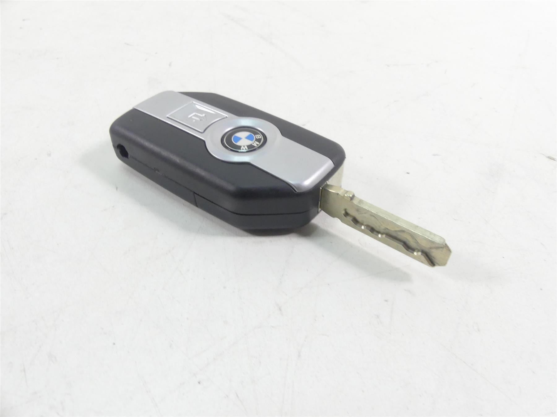 2017 BMW R1200GS GSW K50 Cdi Handsfree Ignition Switch Key Lock Set 8354916 {{ shop.shopifyCountryName }} - Mototech271
