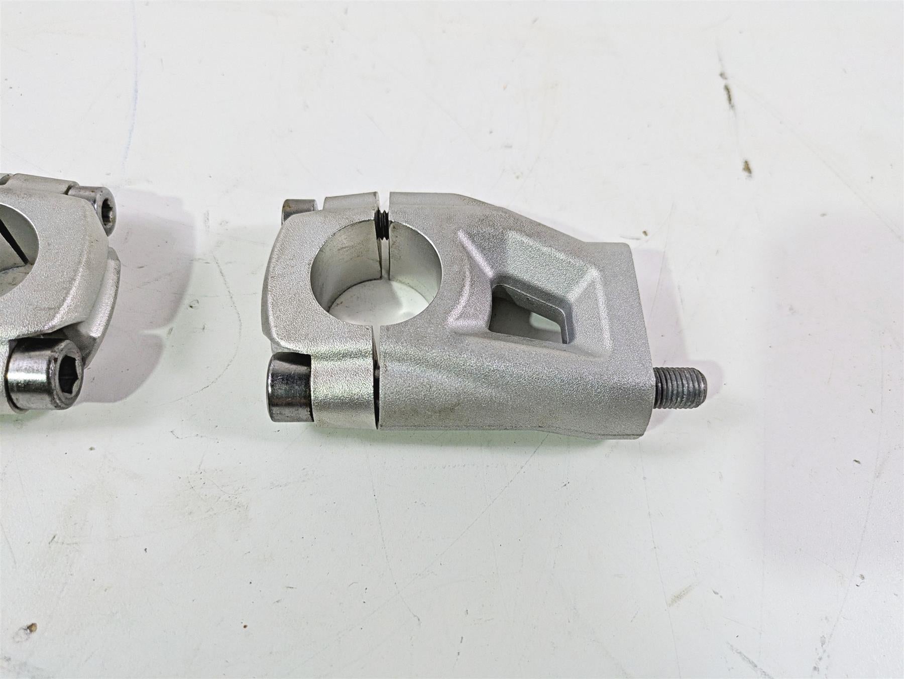 2013 Triumph Tiger 1215 Explorer Upper Lower Handlebar Riser Set T2040813 {{ shop.shopifyCountryName }} - Mototech271