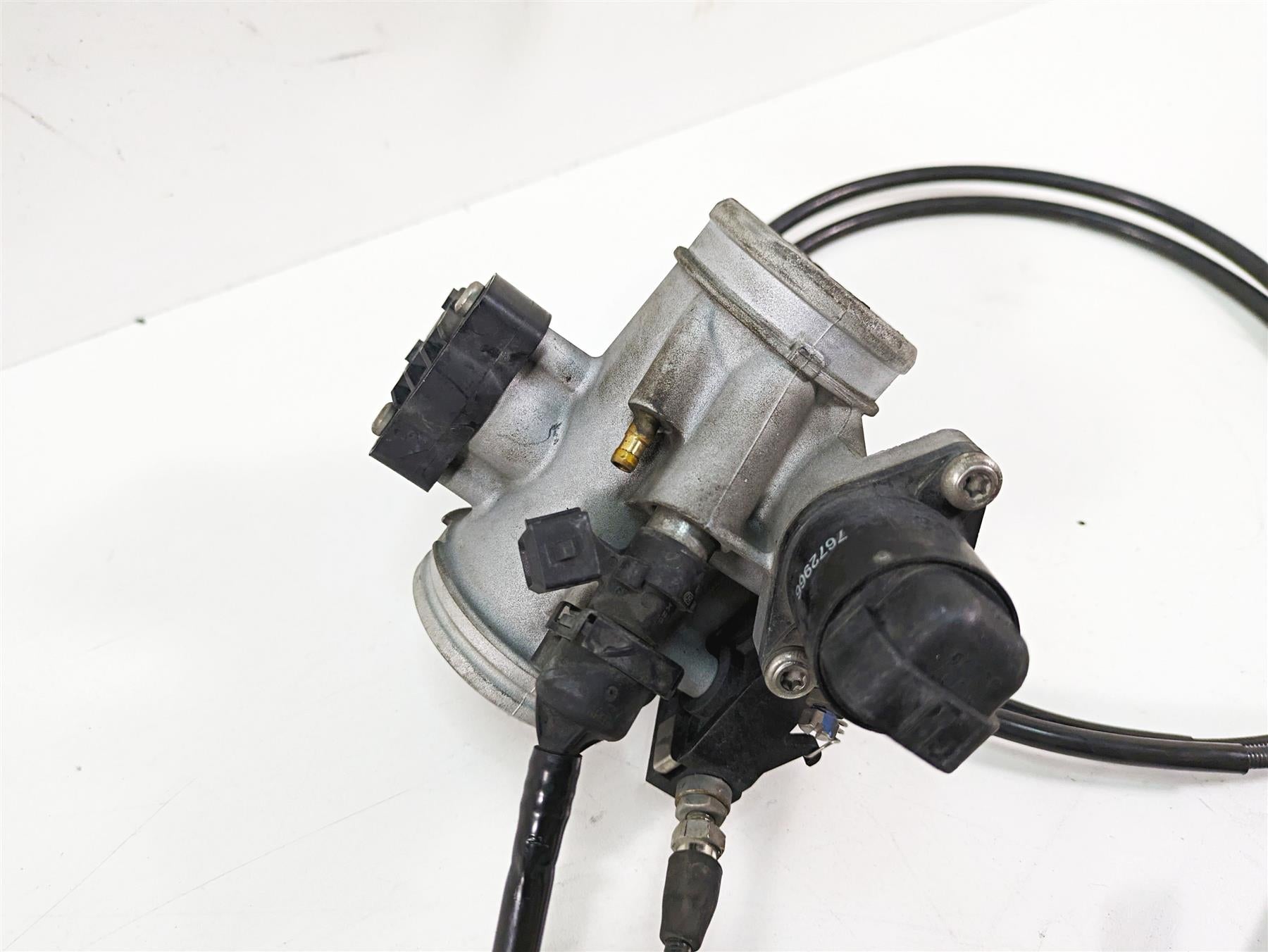 2007 BMW R1200RT K26 Bing Throttle Bodies & Cables -Read 13547685323 13547685324 {{ shop.shopifyCountryName }} - Mototech271