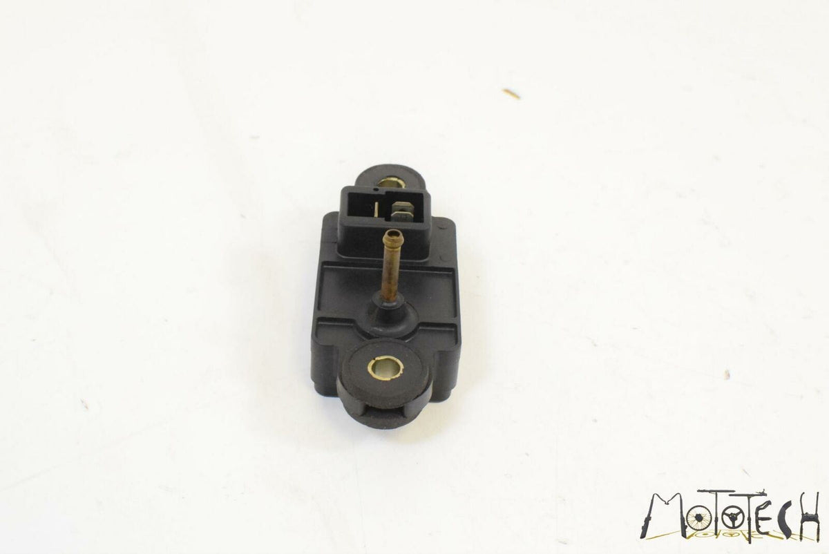 1995 Yamaha V Max 1200 Intake Boost Pressure Sensor 22N-82380-10-00 {{ shop.shopifyCountryName }} - Mototech271