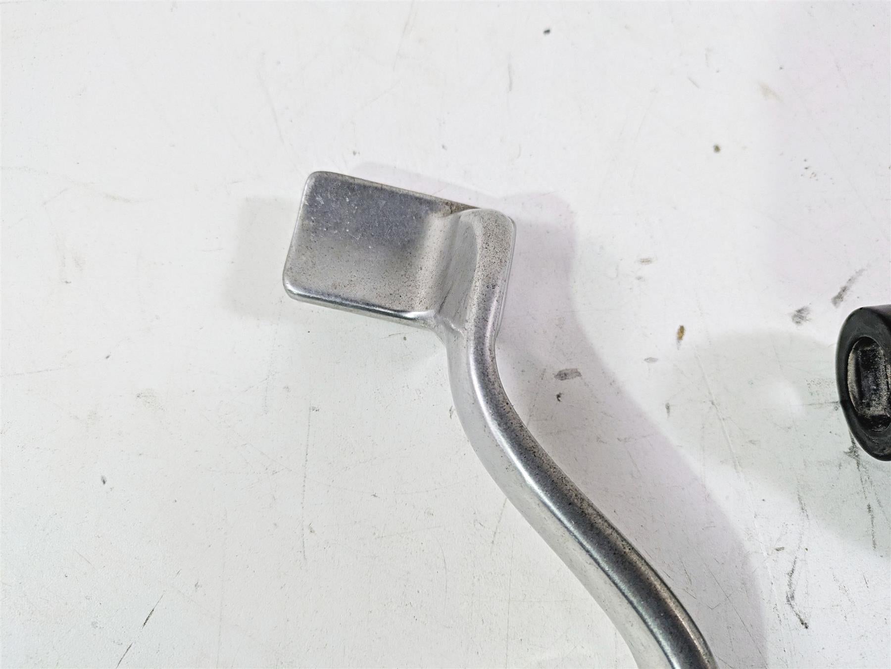 2013 Harley VRSCF Muscle Rod Right Front Footpeg & Brake Lever 54046-12 {{ shop.shopifyCountryName }} - Mototech271