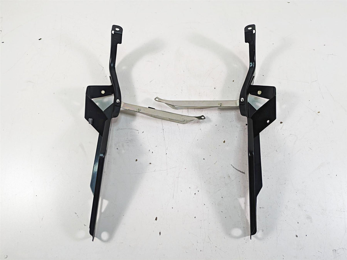 2013 Harley Touring FLHX Street Glide Front Fairing Mounting Hardware 58478-96B {{ shop.shopifyCountryName }} - Mototech271