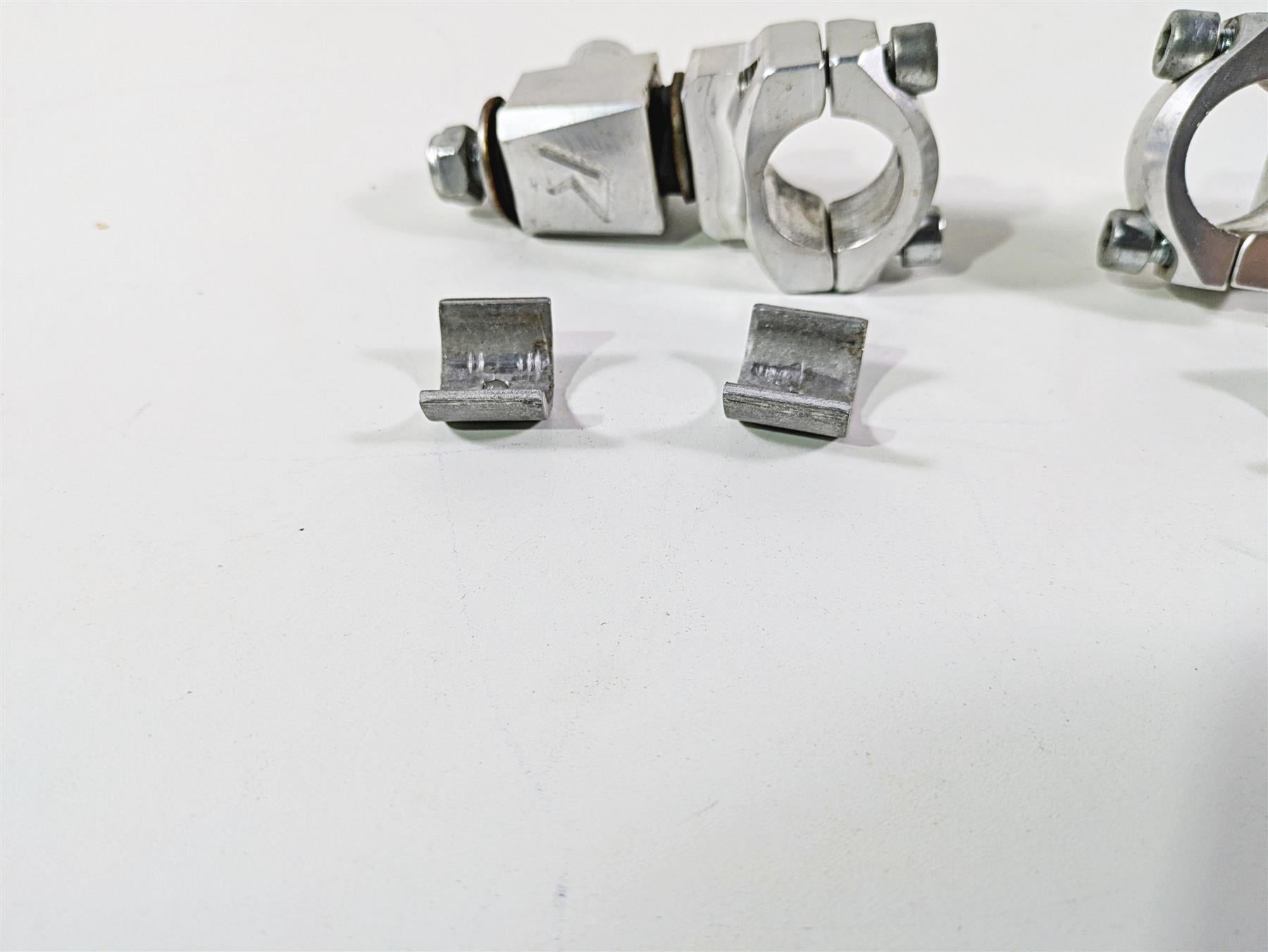2015 Triumph Tiger Explorer XC Rox Anti-Vibration Handlebar Riser Set {{ shop.shopifyCountryName }} - Mototech271