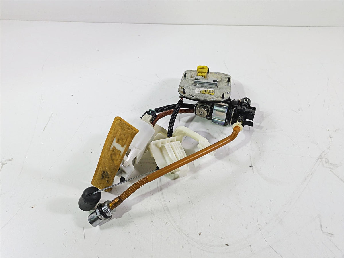2008 Harley FLSTSB Cross Bones Fuel Gas Petrol Pump -Tested 75252-08 75284-08A {{ shop.shopifyCountryName }} - Mototech271