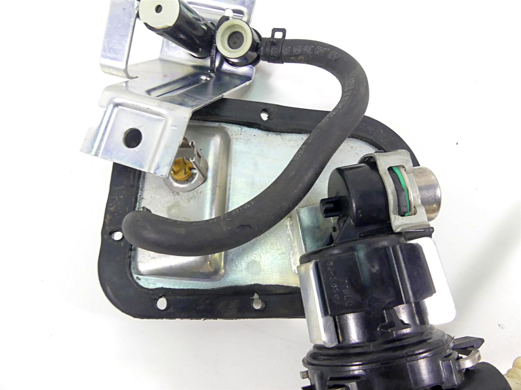 2011 Harley Softail FXS Blackline Fuel Gas Petrol Pump + Level Sender 75141-11A {{ shop.shopifyCountryName }} - Mototech271