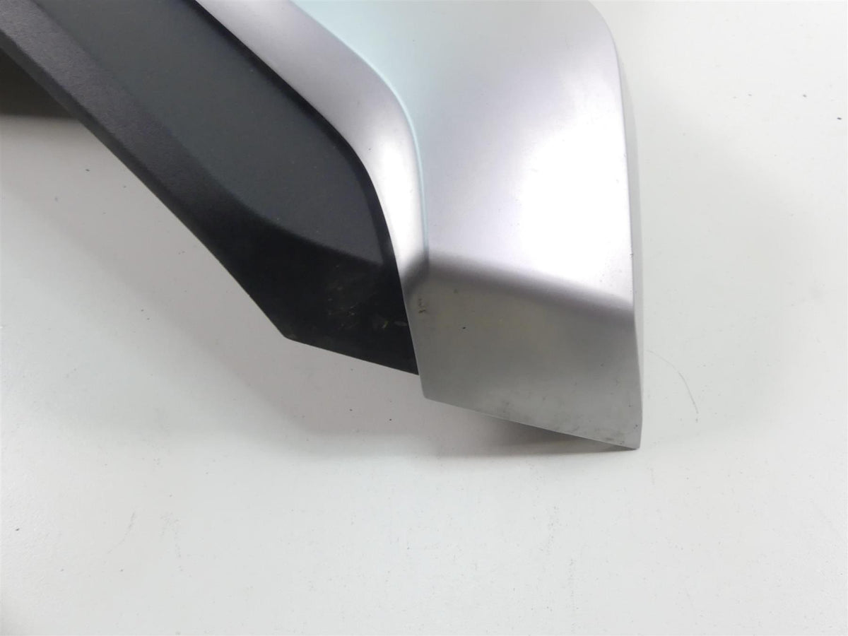 2019 BMW R1250GS K50 Right Side Intake Fairing & Emblem 46638556656 46638392882 {{ shop.shopifyCountryName }} - Mototech271